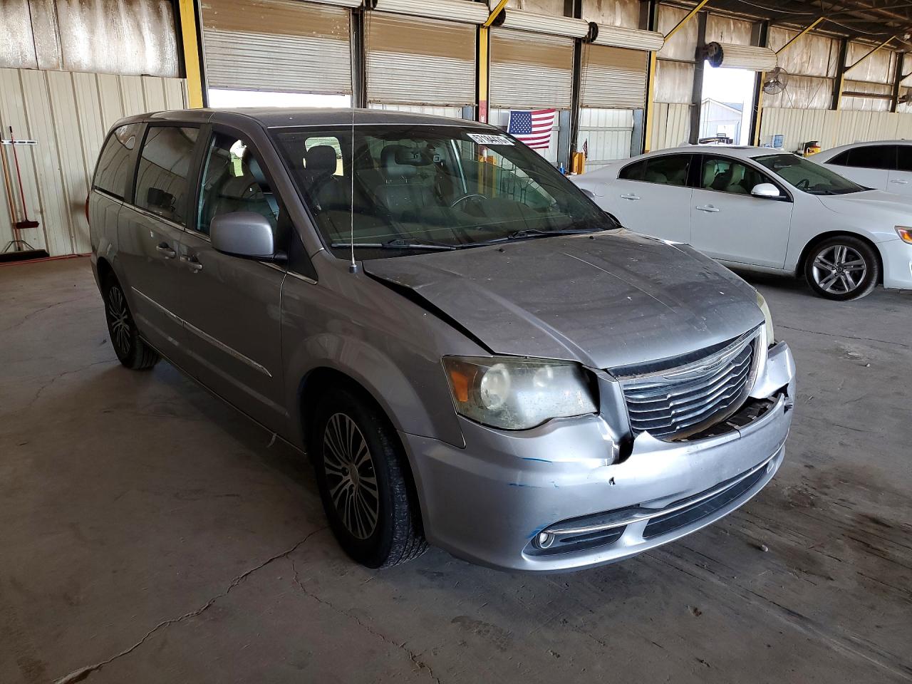 2014 Chrysler Town & Country S Silver vin: 2C4RC1HG8ER174563
