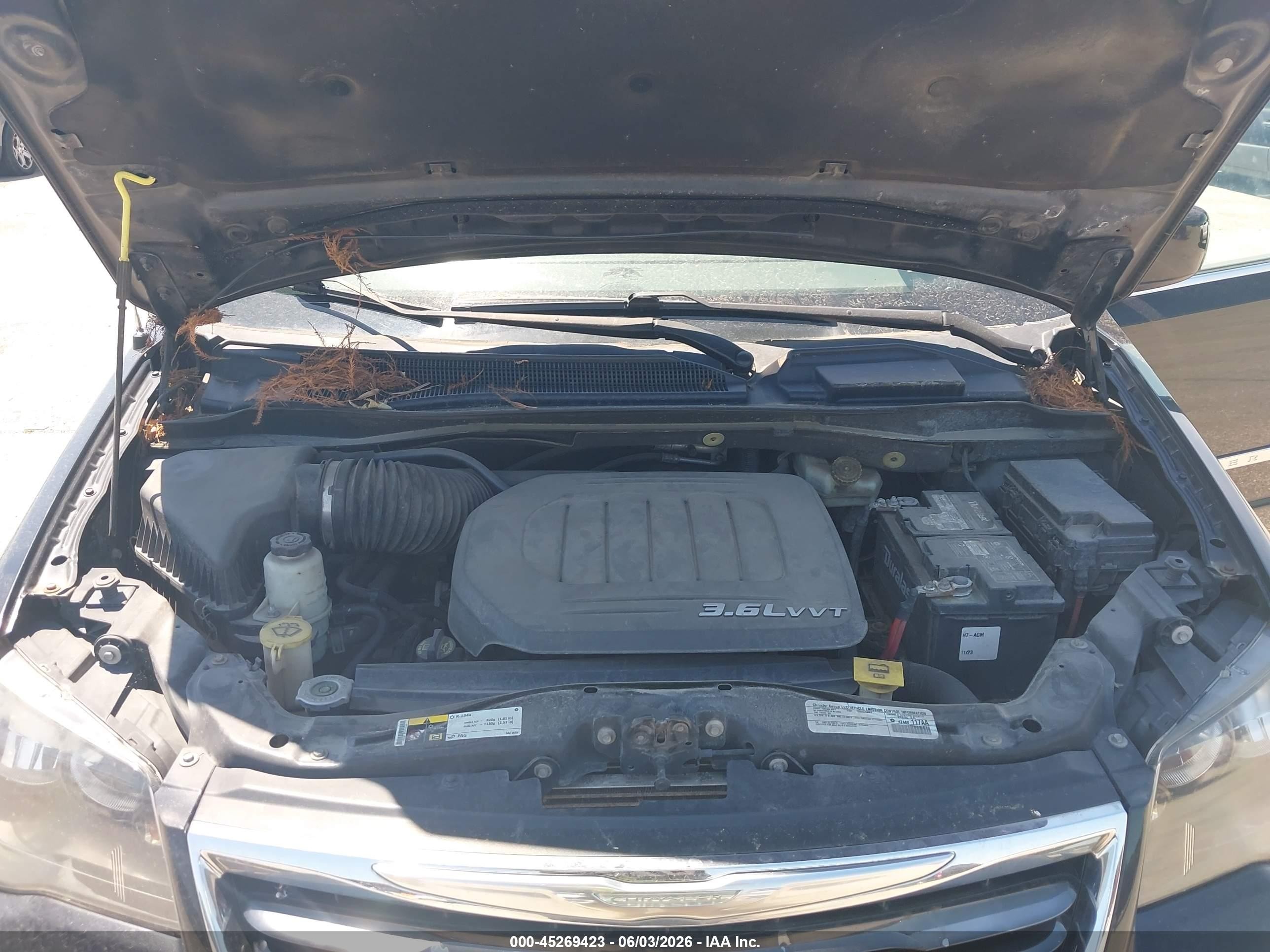 2015 Chrysler Town & Country S Black vin: 2C4RC1HG8FR574012