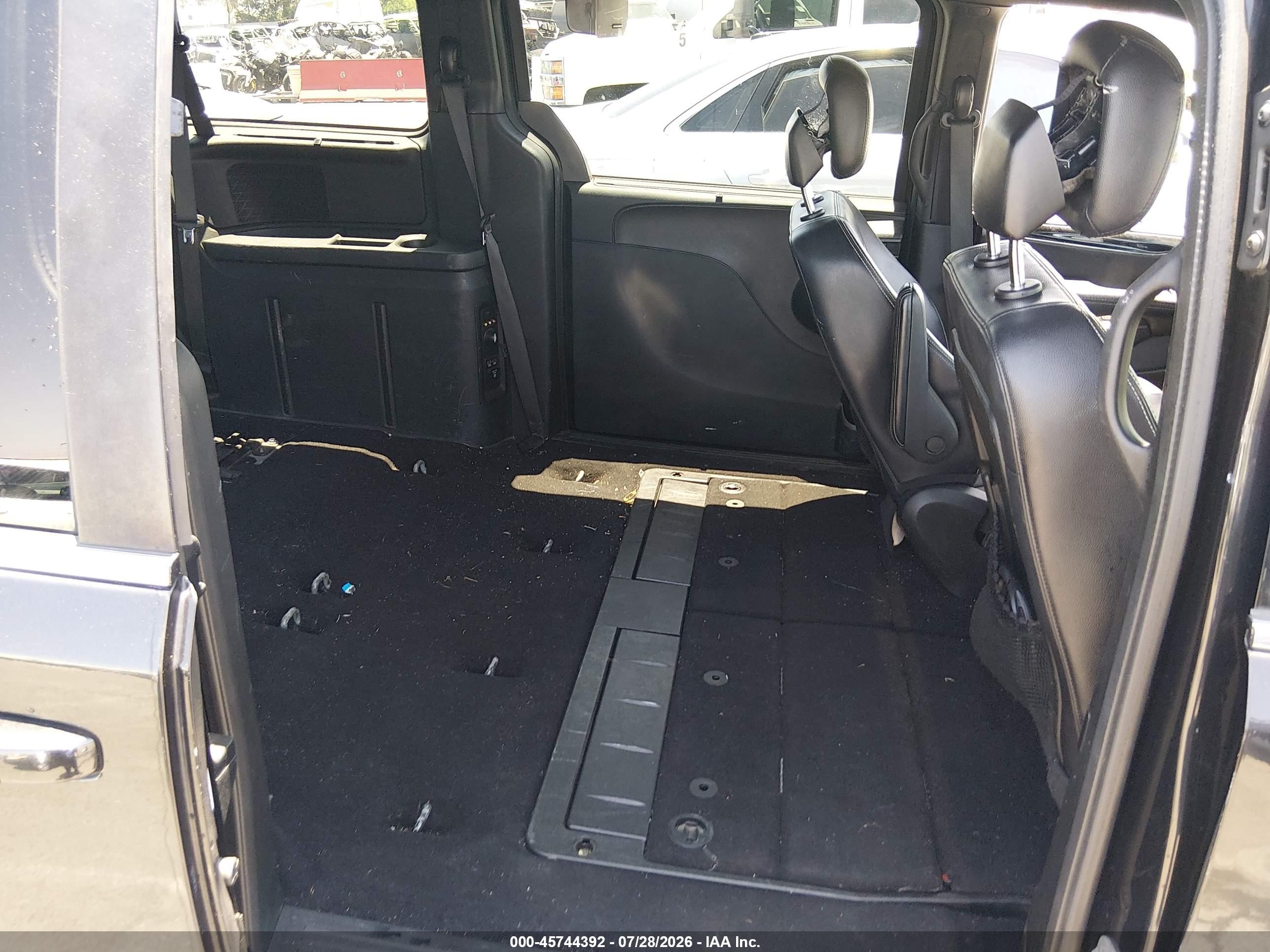 2015 Chrysler Town & Country S Черный vin: 2C4RC1HG8FR638713