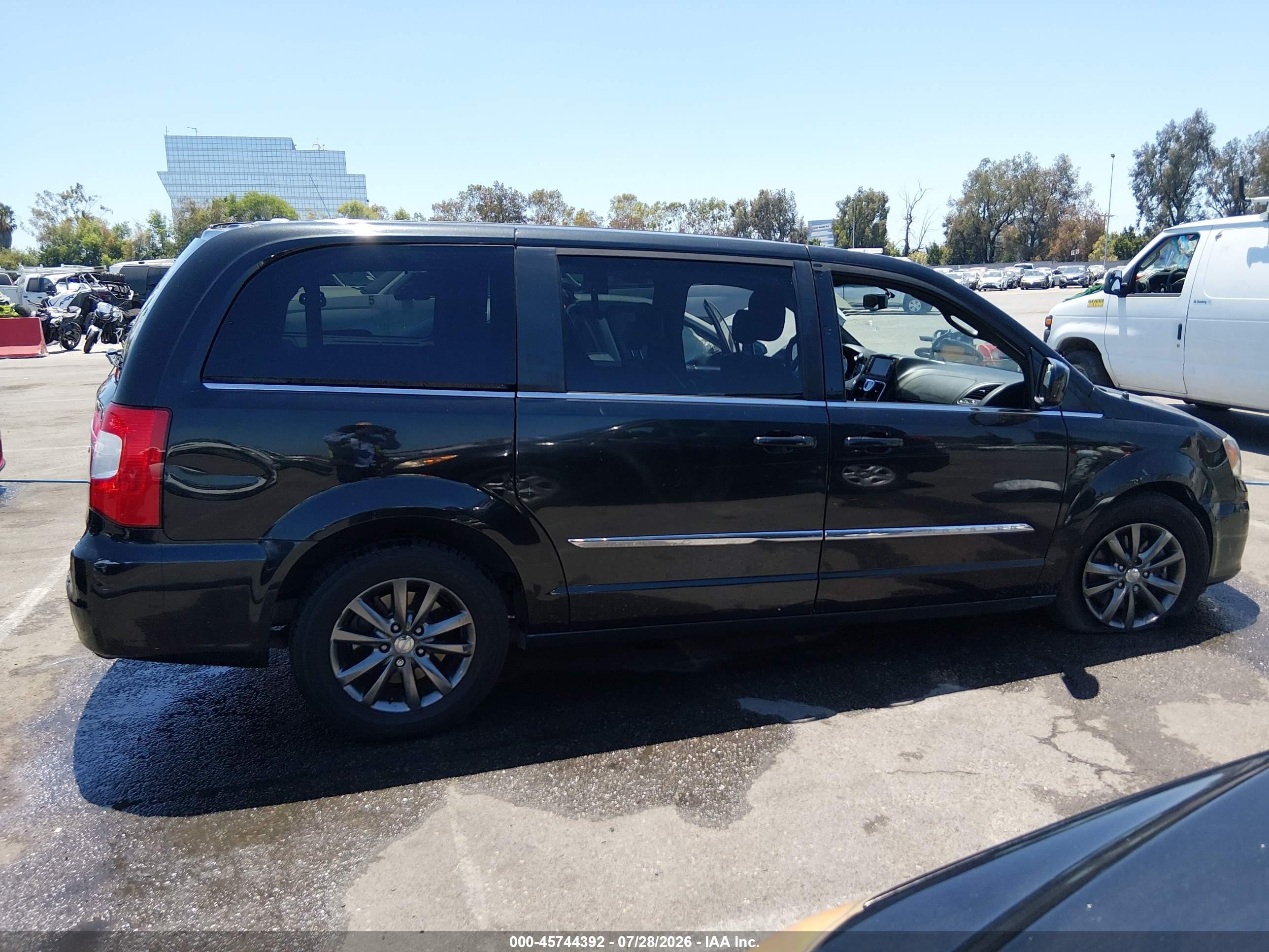2015 Chrysler Town & Country S Черный vin: 2C4RC1HG8FR638713