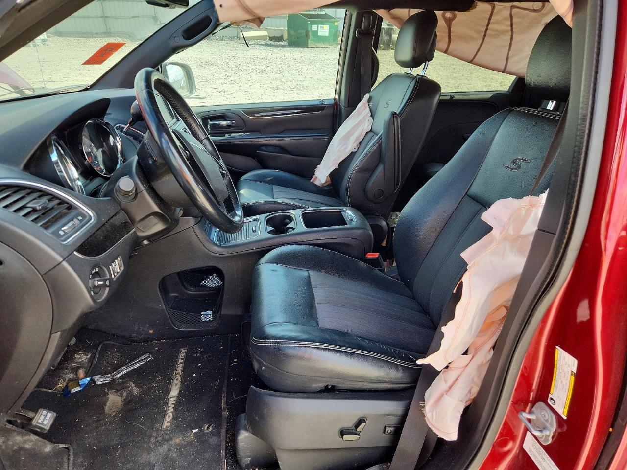 2014 Chrysler Town & Country S Red vin: 2C4RC1HG9ER201348