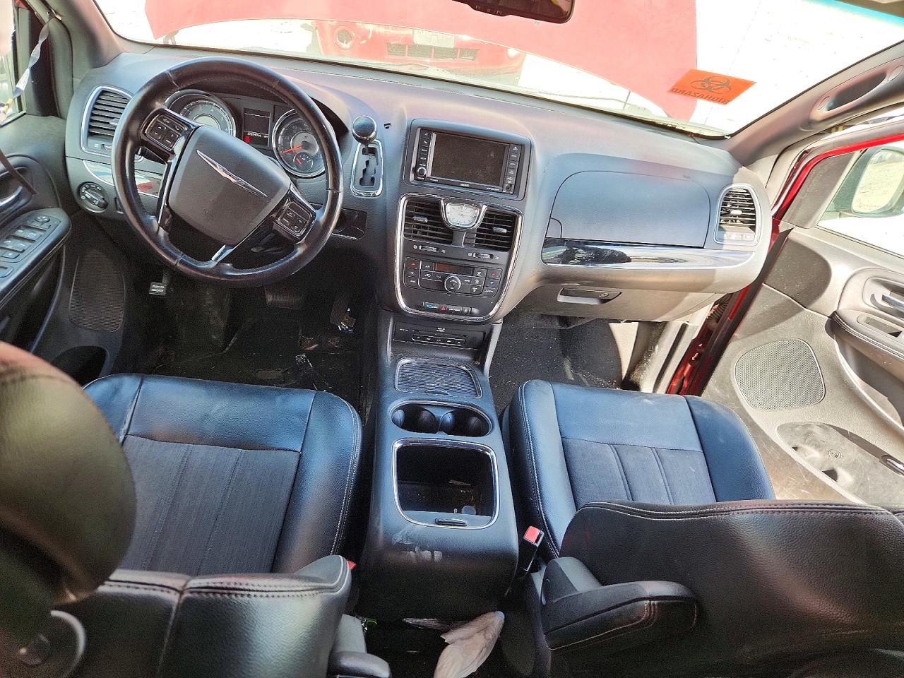 2014 Chrysler Town & Country S Red vin: 2C4RC1HG9ER201348