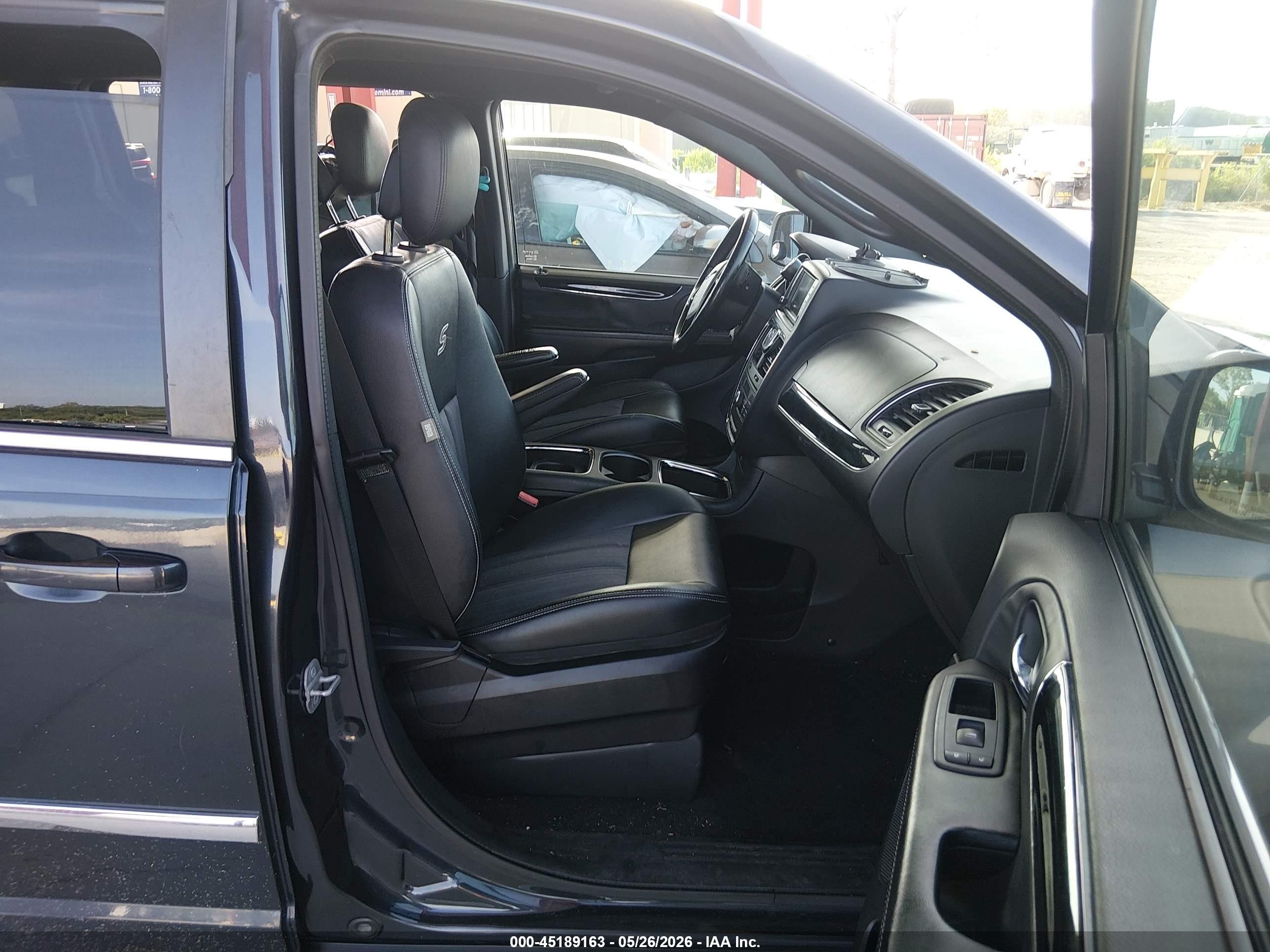 2014 Chrysler Town & Country S Black vin: 2C4RC1HGXER367135