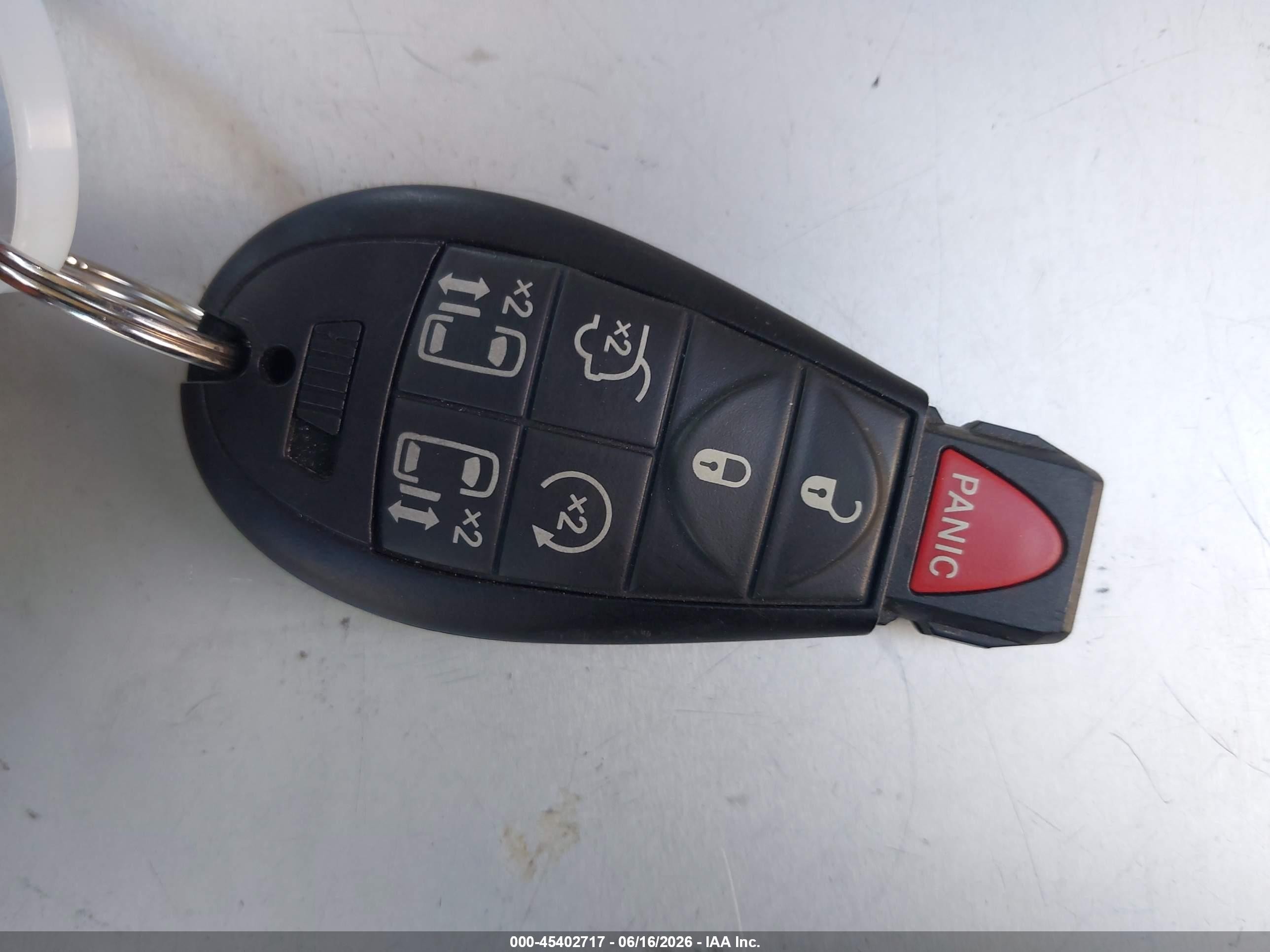 2015 Chrysler Town & Country Limited Серый vin: 2C4RC1JG1FR726805