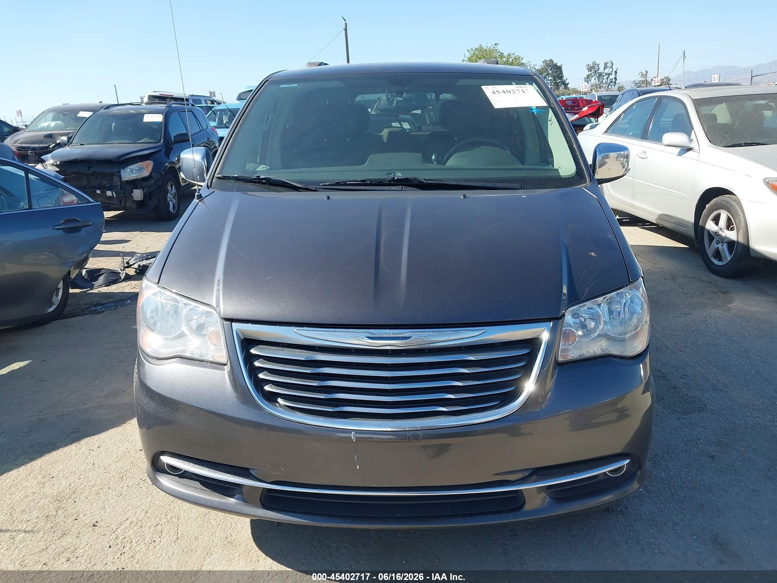 2015 Chrysler Town & Country Limited Серый vin: 2C4RC1JG1FR726805