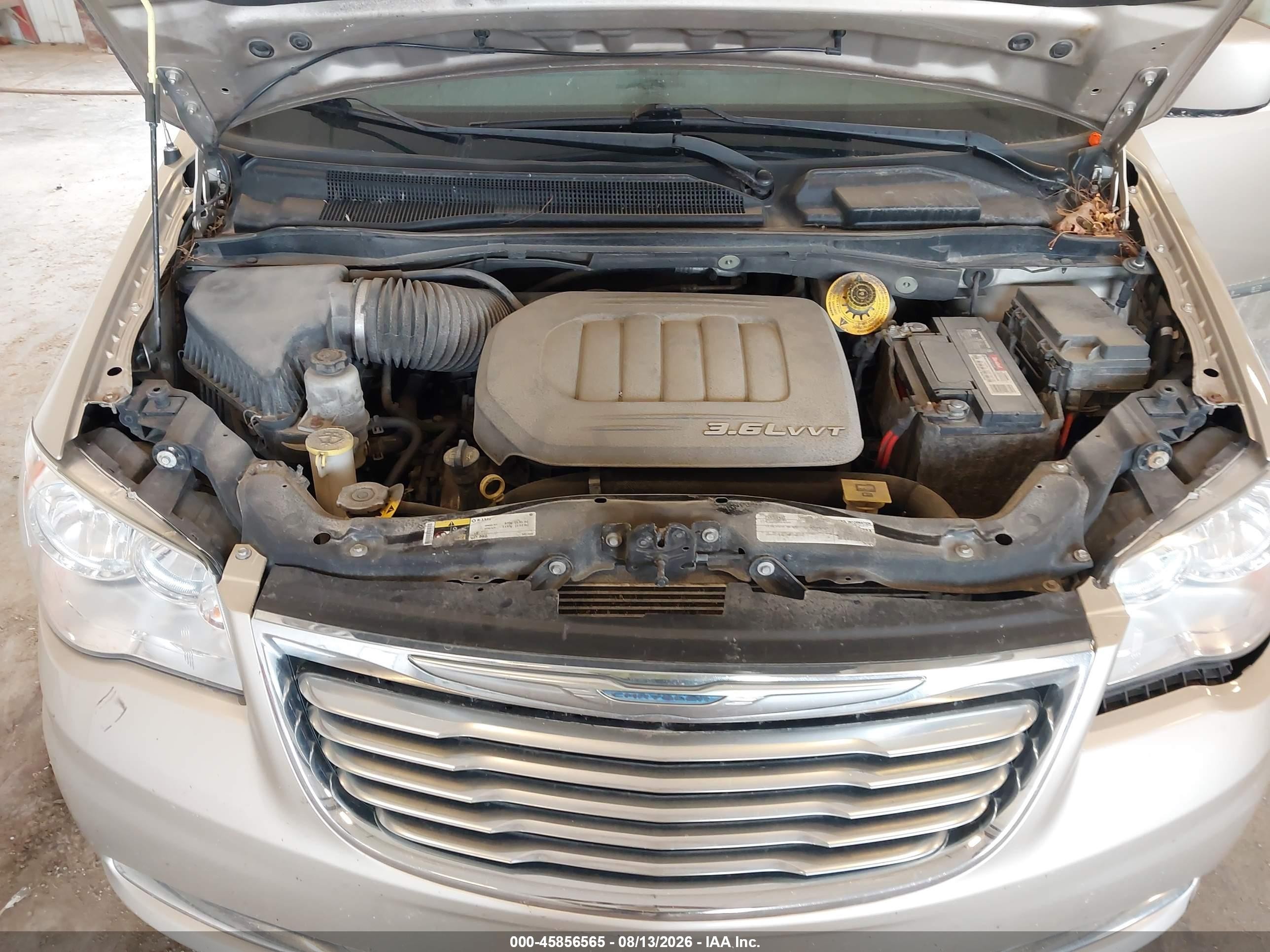 2015 Chrysler Town & Country Premium Gold vin: 2C4RC1JG9FR738975