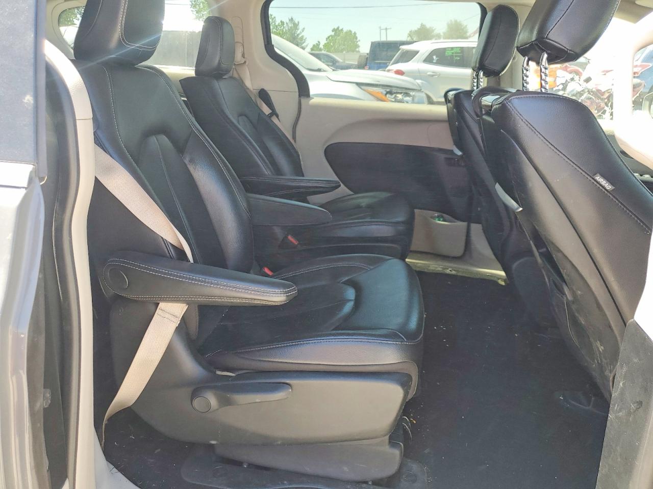 2022 Chrysler Pacifica Hybrid Touring L Gray vin: 2C4RC1L72NR126726