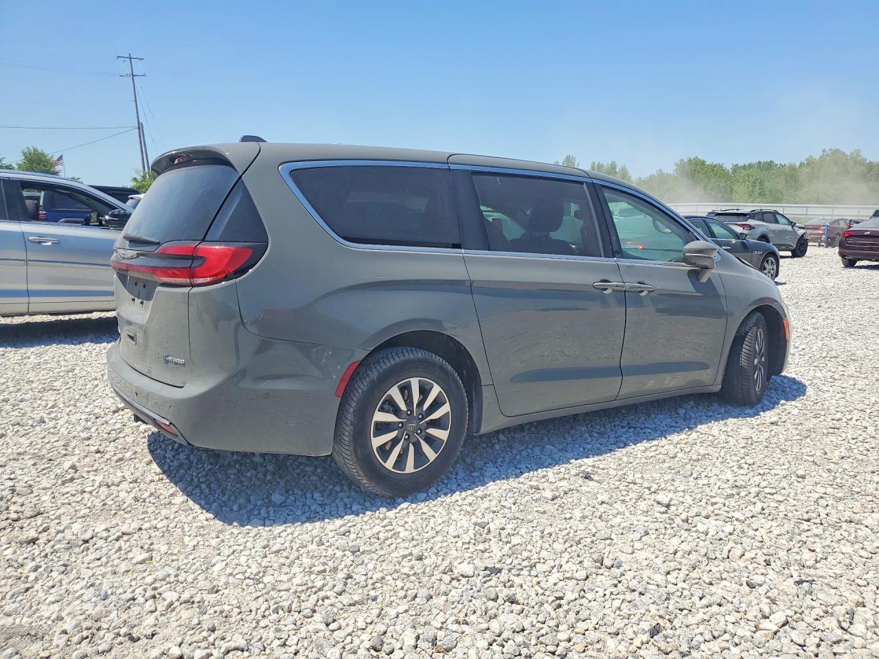 2022 Chrysler Pacifica Hybrid Touring L Gray vin: 2C4RC1L72NR126726