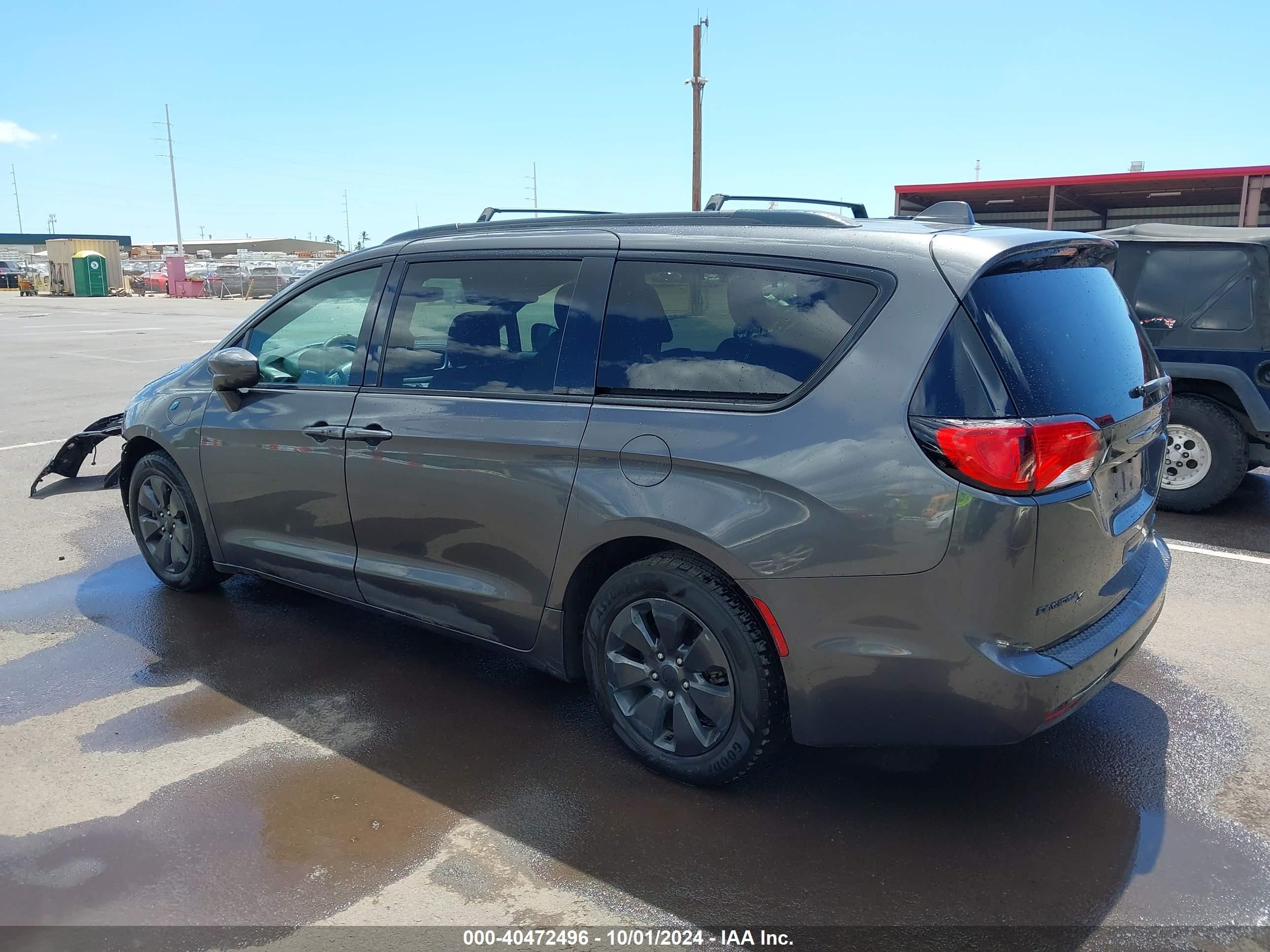 2019 Chrysler Pacifica Hybrid Touring L Gray vin: 2C4RC1L77KR584743