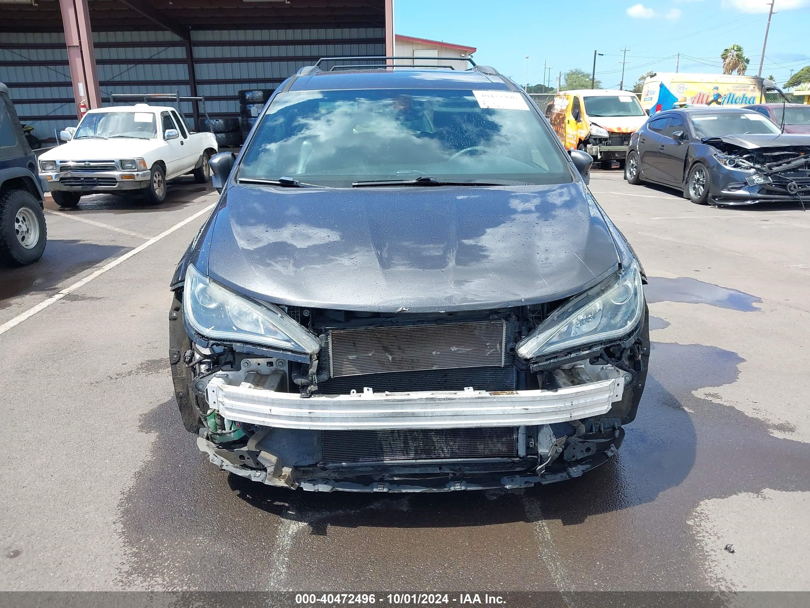 2019 Chrysler Pacifica Hybrid Touring L Gray vin: 2C4RC1L77KR584743