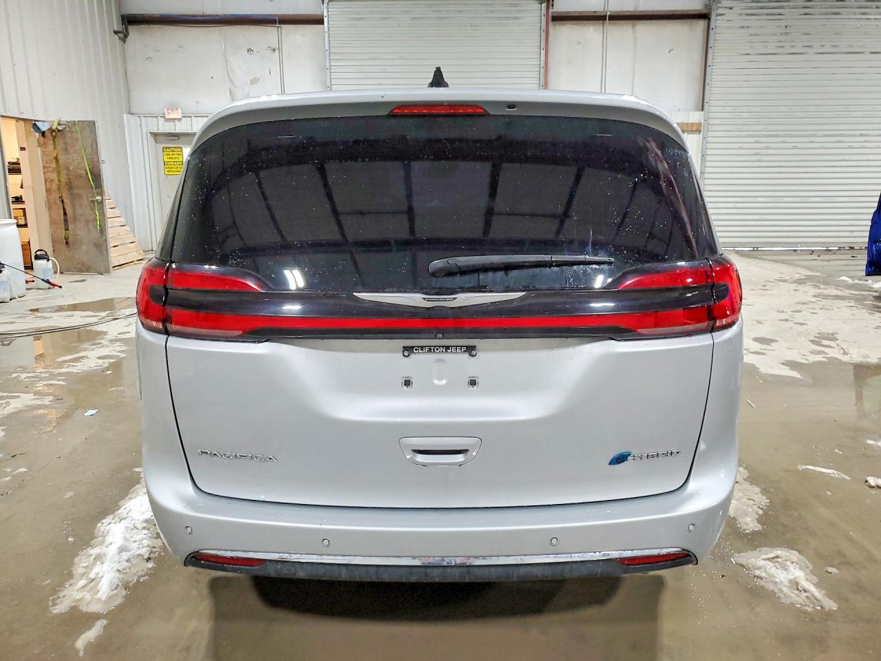 2023 Chrysler Pacifica Hybrid Touring L Silver vin: 2C4RC1L77PR527403