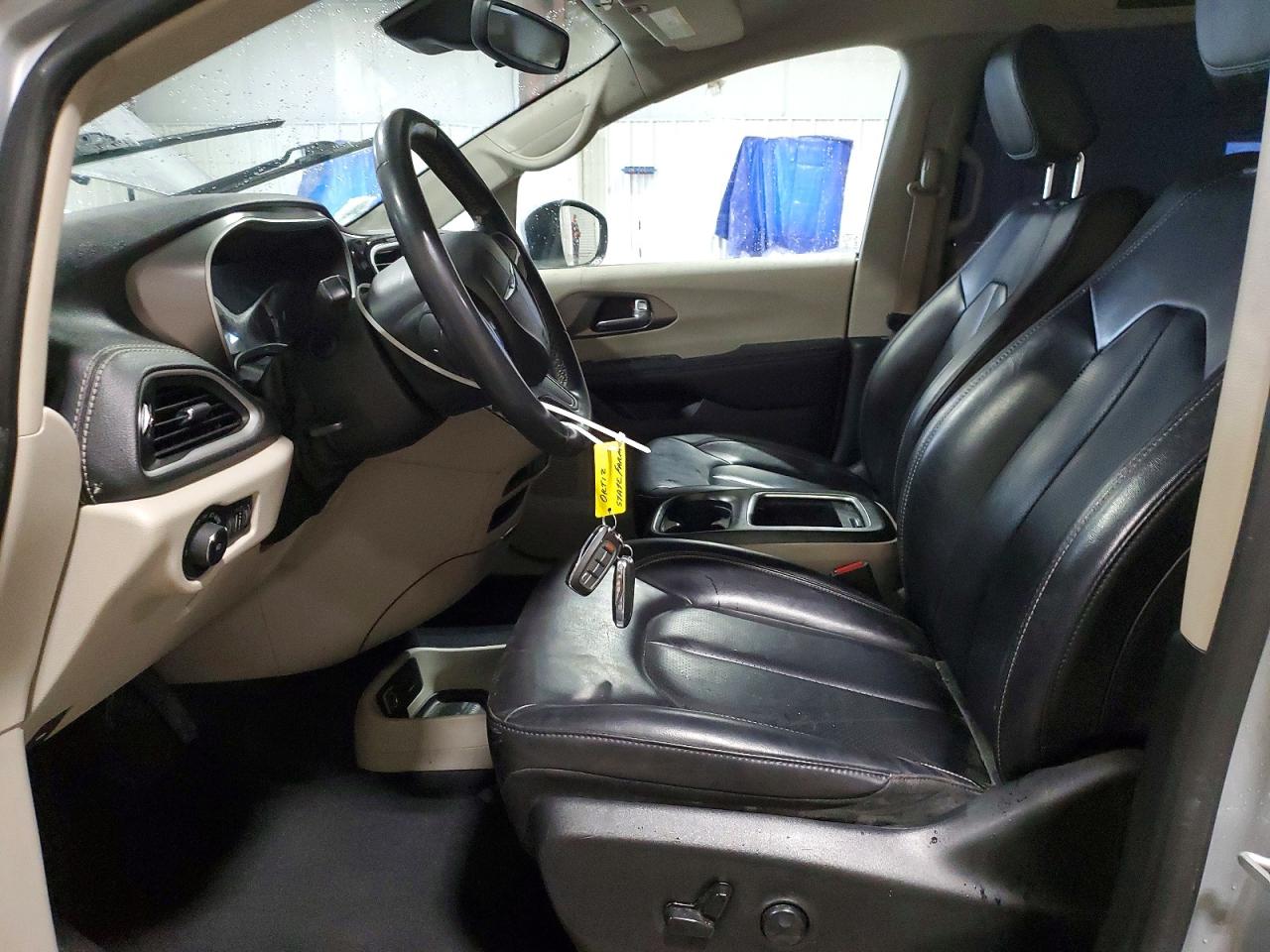 2023 Chrysler Pacifica Hybrid Touring L Silver vin: 2C4RC1L77PR527403