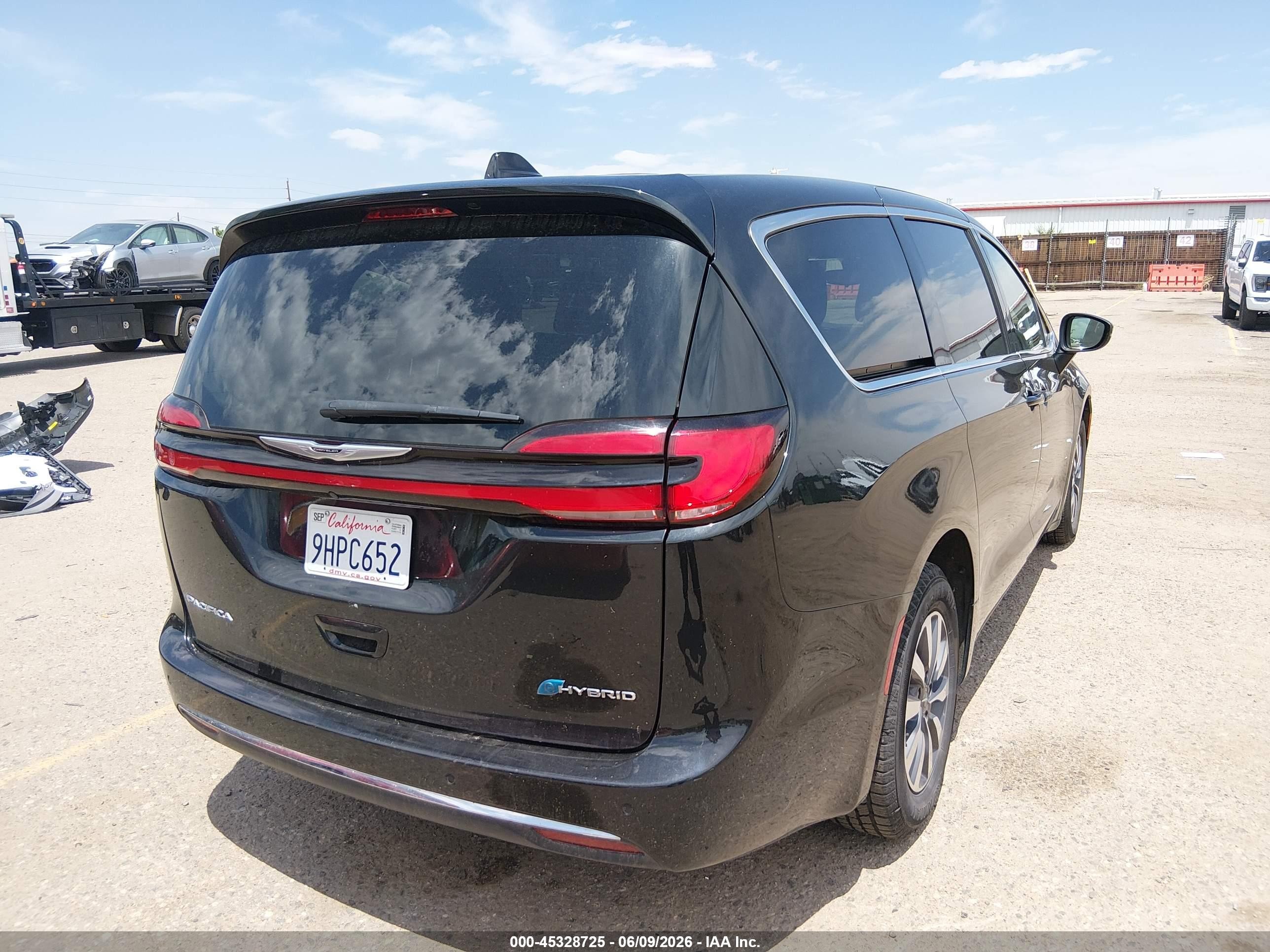 2023 Chrysler Pacifica Hybrid Touring L Black vin: 2C4RC1L7XPR626054