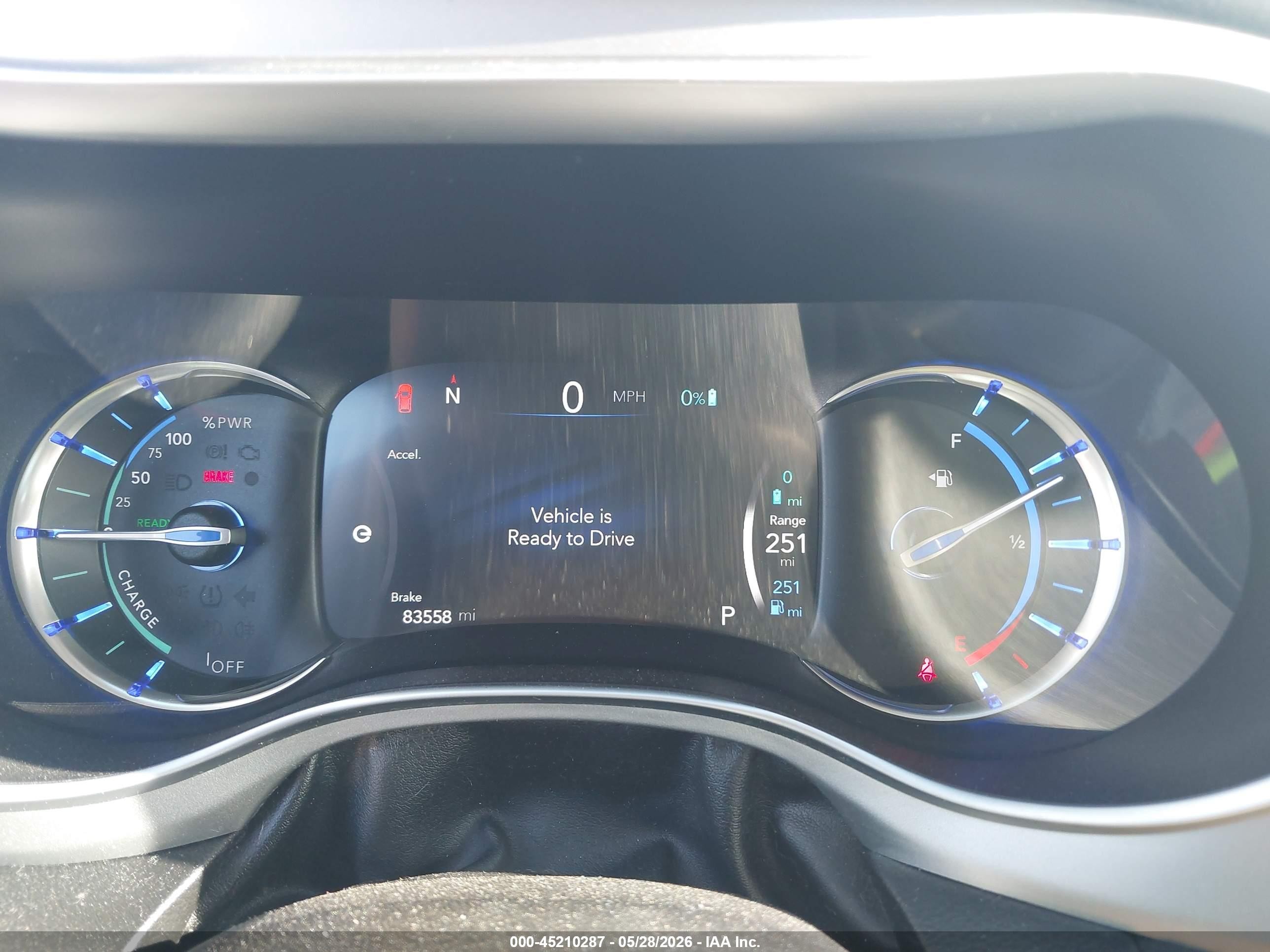 2017 Chrysler Pacifica Hybrid Platinum White vin: 2C4RC1N70HR709488