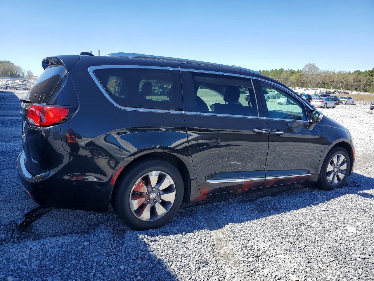 2019 Chrysler Pacifica Hybrid Limited Black vin: 2C4RC1N72KR645509
