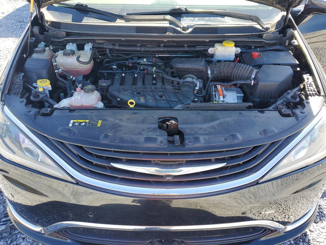 2019 Chrysler Pacifica Hybrid Limited Black vin: 2C4RC1N72KR645509