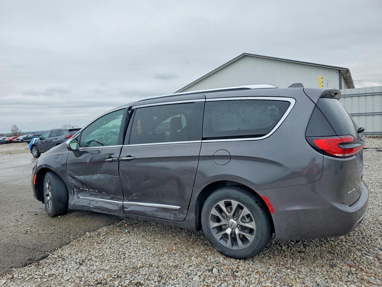 2022 Chrysler Pacifica Hybrid Pinnacle Gray vin: 2C4RC1N72NR101385