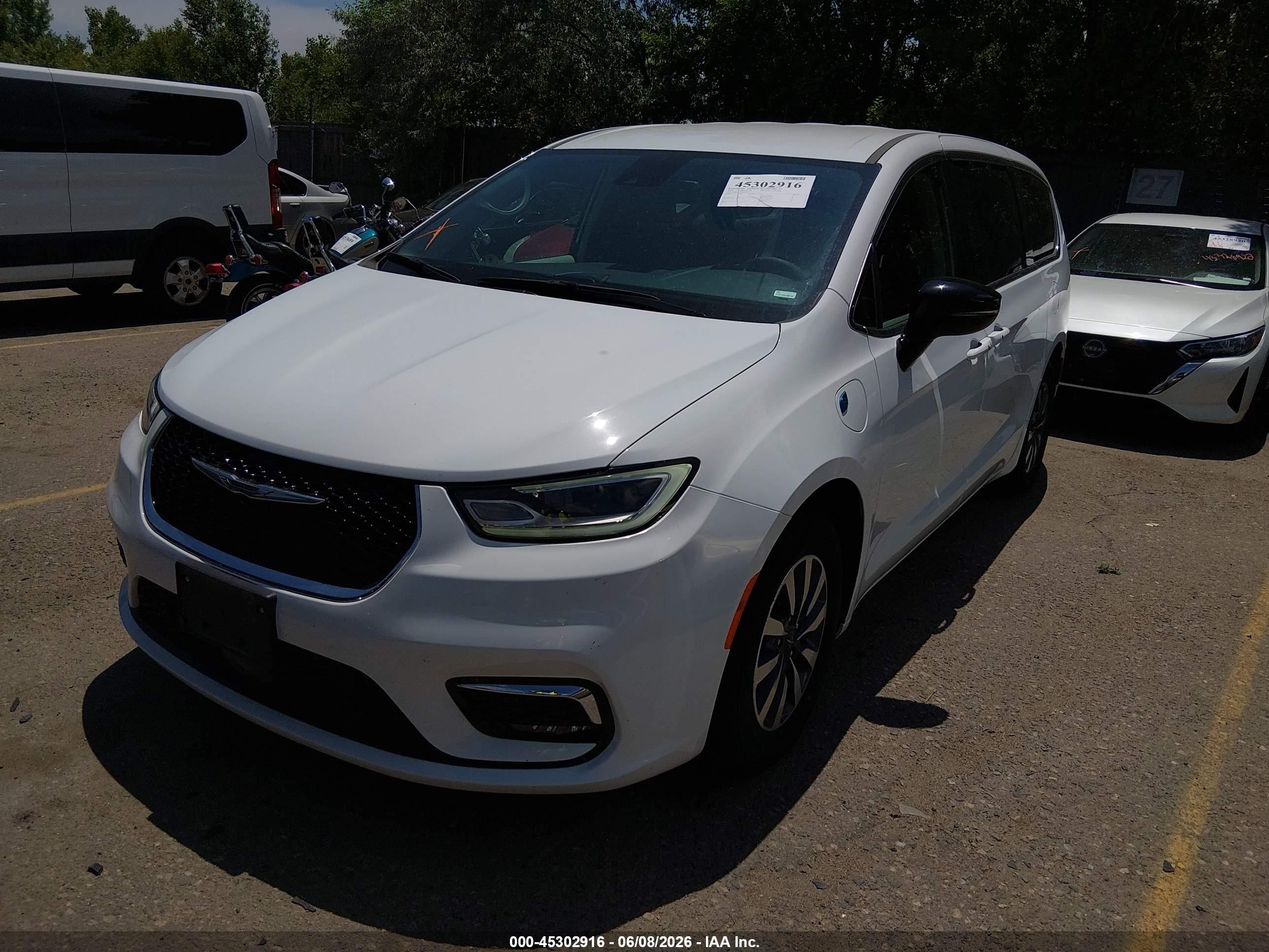 2024 Chrysler Pacifica Hybrid Select White vin: 2C4RC1S71RR198735