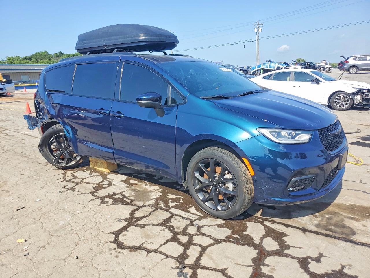 2023 Chrysler Pacifica Touring L Blue vin: 2C4RC3BG4PR573218