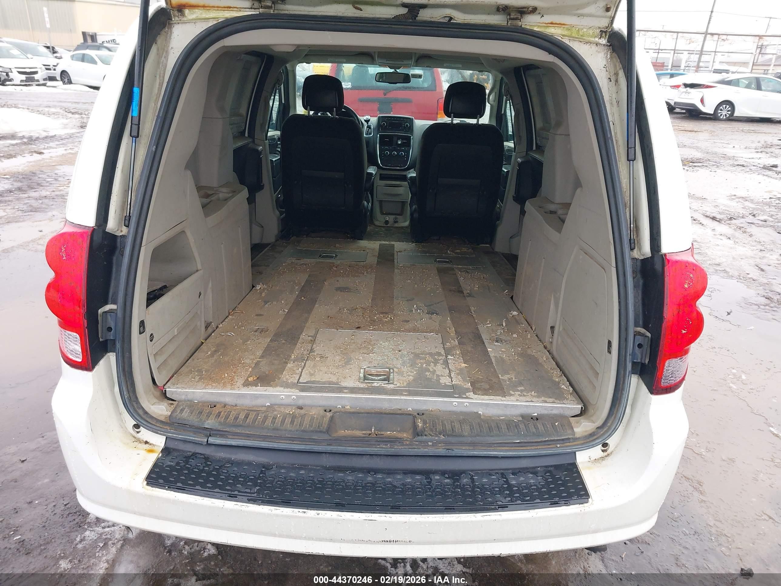 2012 Ram Cargo C/v Белый vin: 2C4RDGAGXCR371774