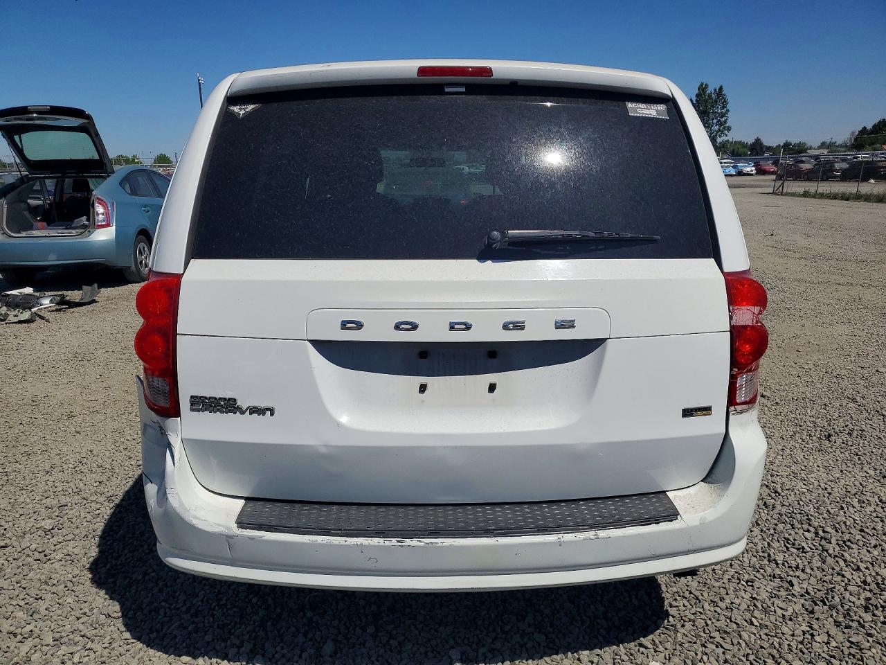 2015 Dodge Grand Caravan Se White vin: 2C4RDGBG1FR623446