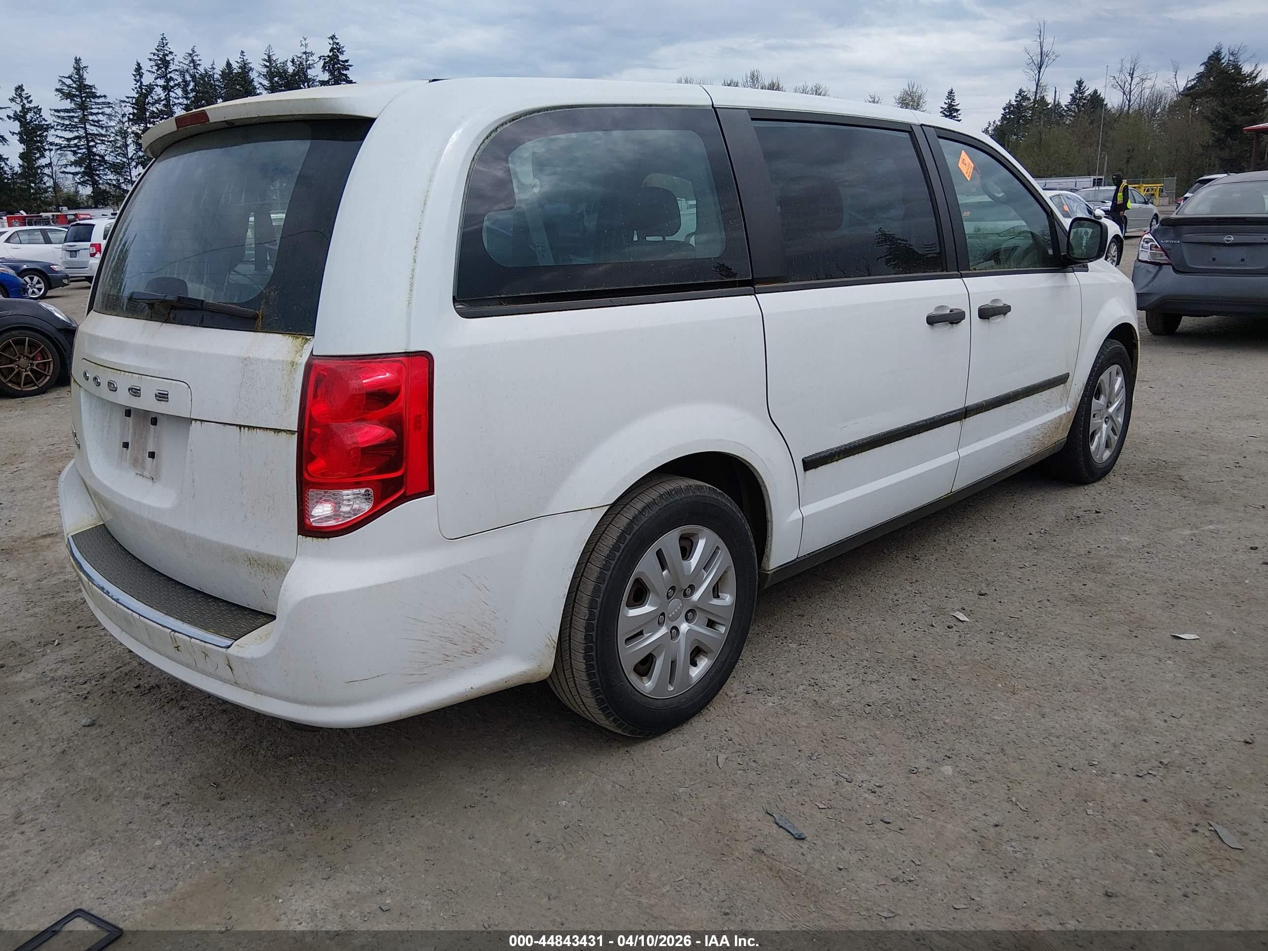 2015 Dodge Grand Caravan American Value Pkg Белый vin: 2C4RDGBG1FR725636