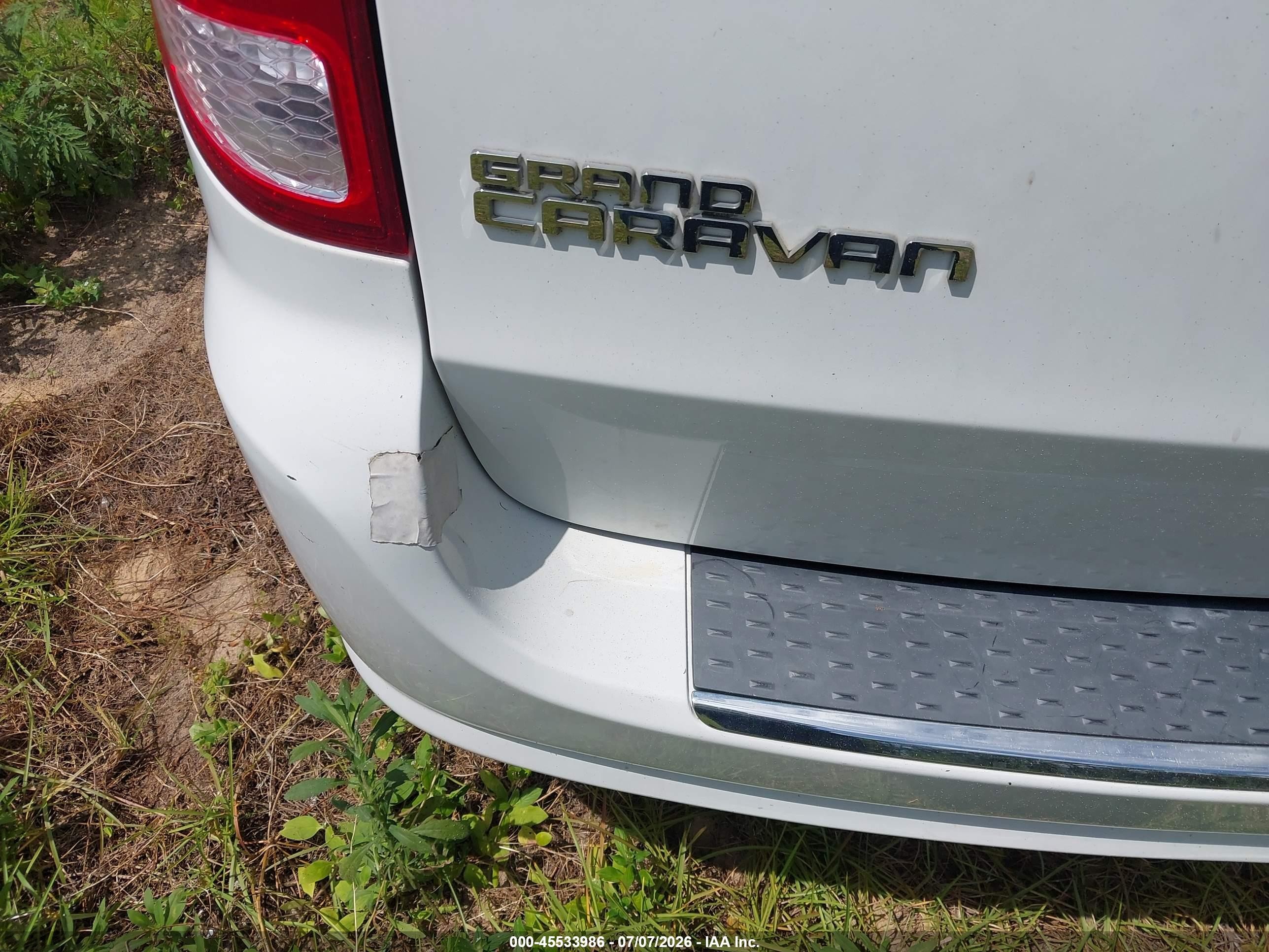 2015 Dodge Grand Caravan American Value Pkg Белый vin: 2C4RDGBG2FR511237