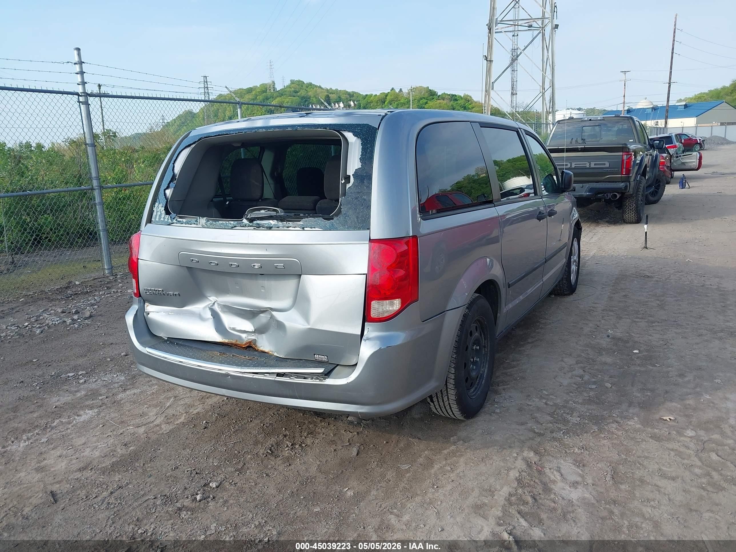 2015 Dodge Grand Caravan American Value Pkg Серый vin: 2C4RDGBG2FR724575