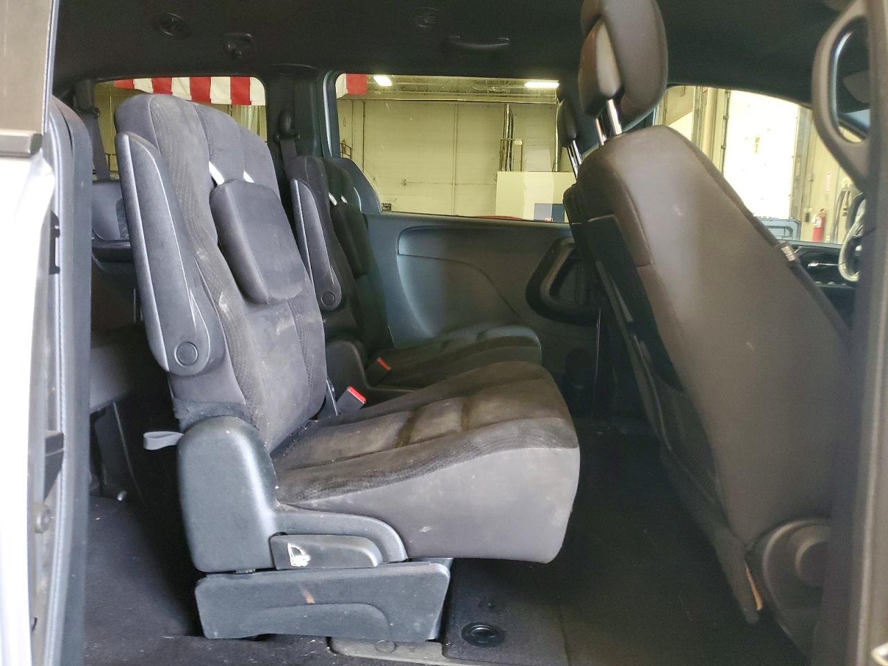 2018 Dodge Grand Caravan Se Серый vin: 2C4RDGBG2JR202554