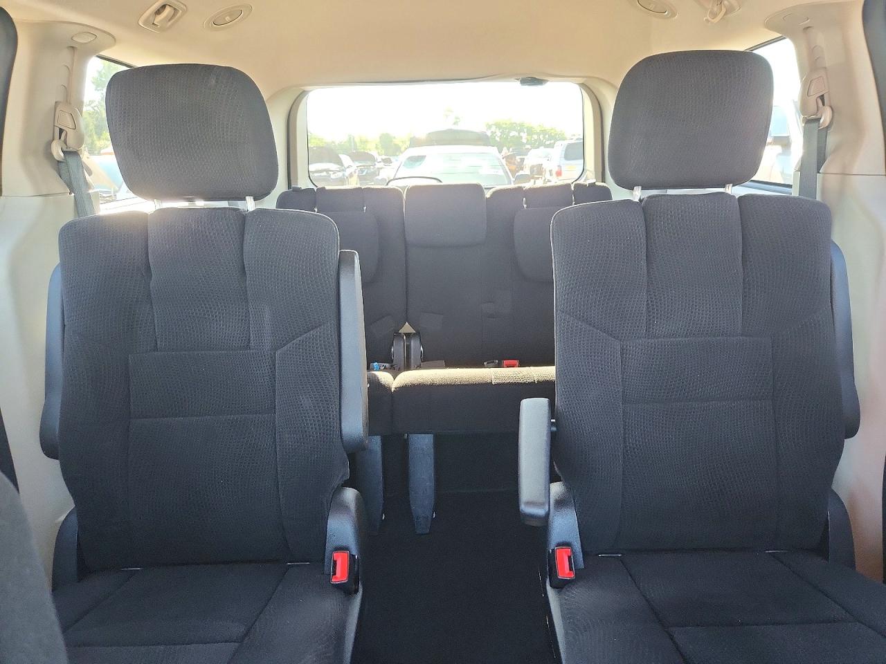 2013 Dodge Grand Caravan Se Желто-коричневый vin: 2C4RDGBG3DR569970