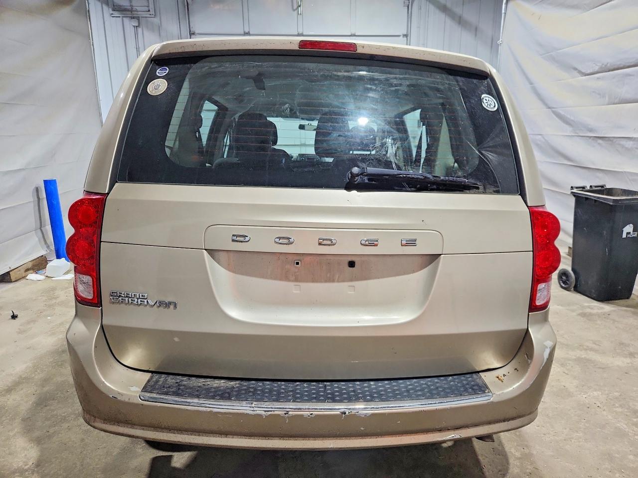 2015 Dodge Grand Caravan Se Золотой vin: 2C4RDGBG3FR581541