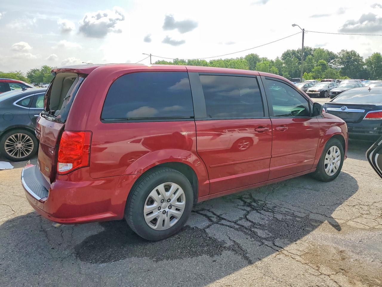 2015 Dodge Grand Caravan Se Red vin: 2C4RDGBG5FR664243