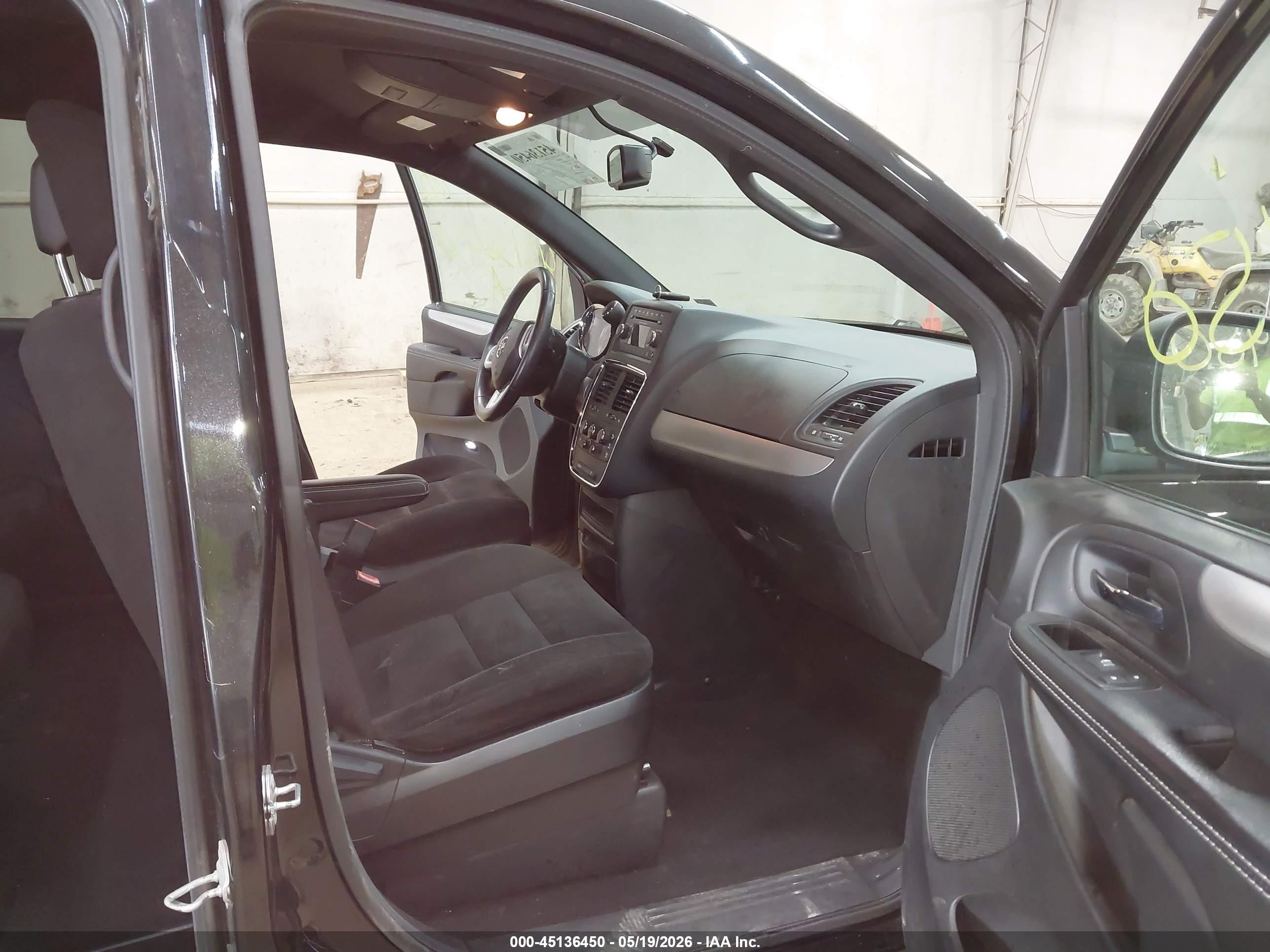 2015 Dodge Grand Caravan Se Черный vin: 2C4RDGBG6FR641814