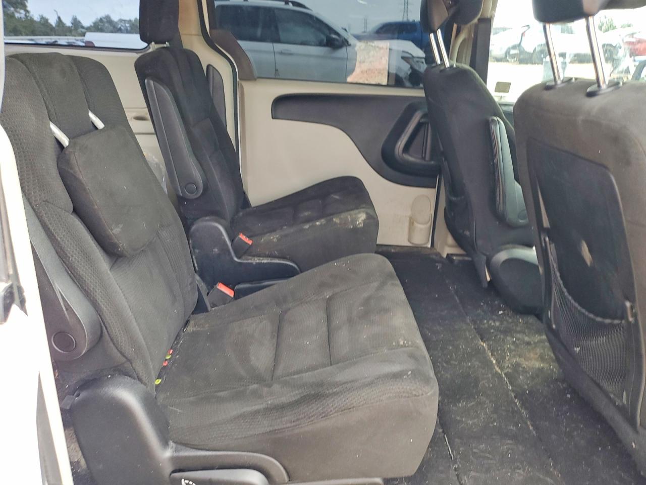 2015 Dodge Grand Caravan Se White vin: 2C4RDGBG6FR683058