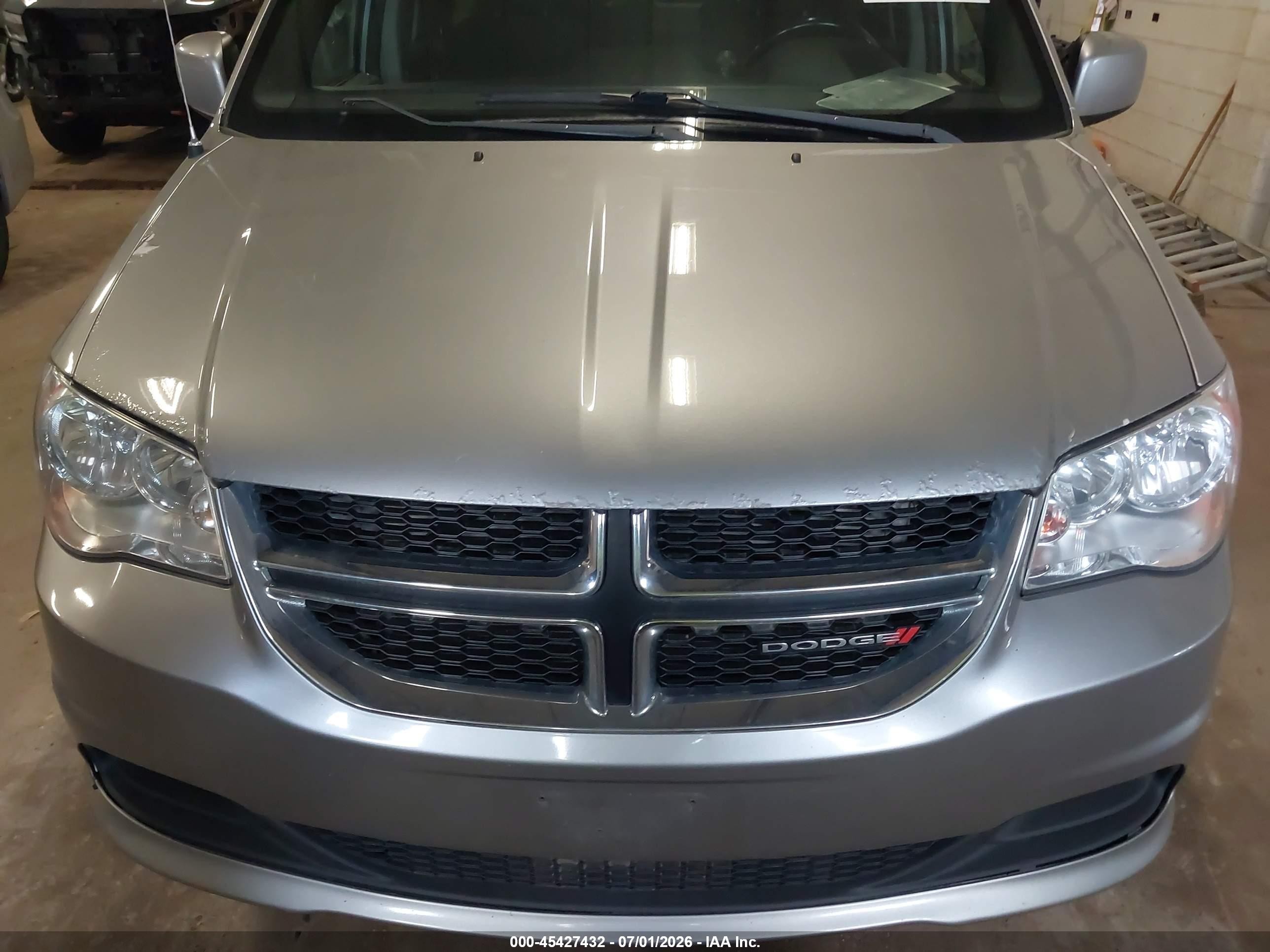 2015 Dodge Grand Caravan Se Plus Серебряный vin: 2C4RDGBG6FR750421