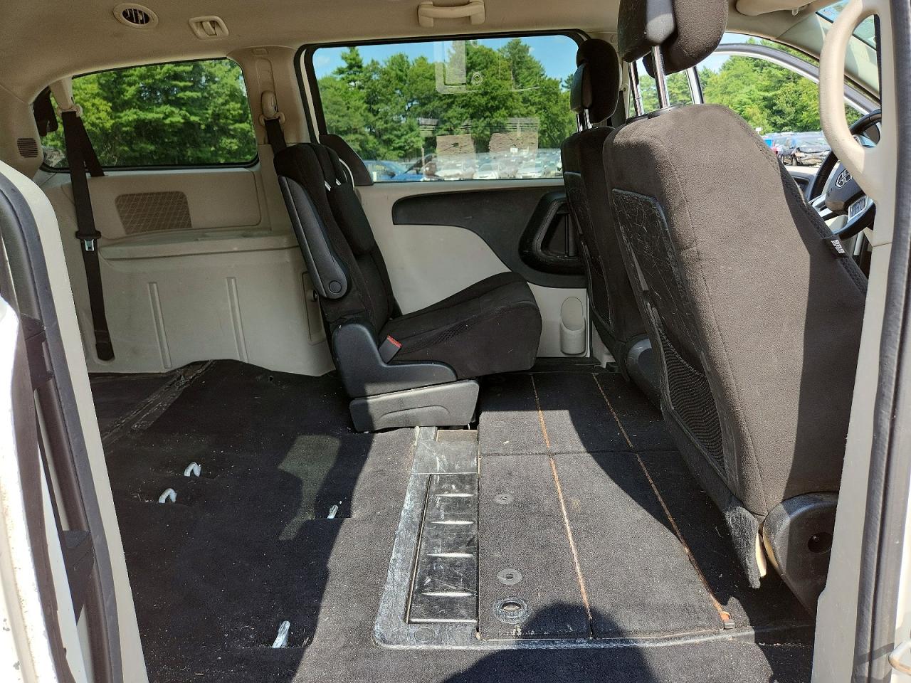 2013 Dodge Caravan White vin: 2C4RDGBG7DR567509