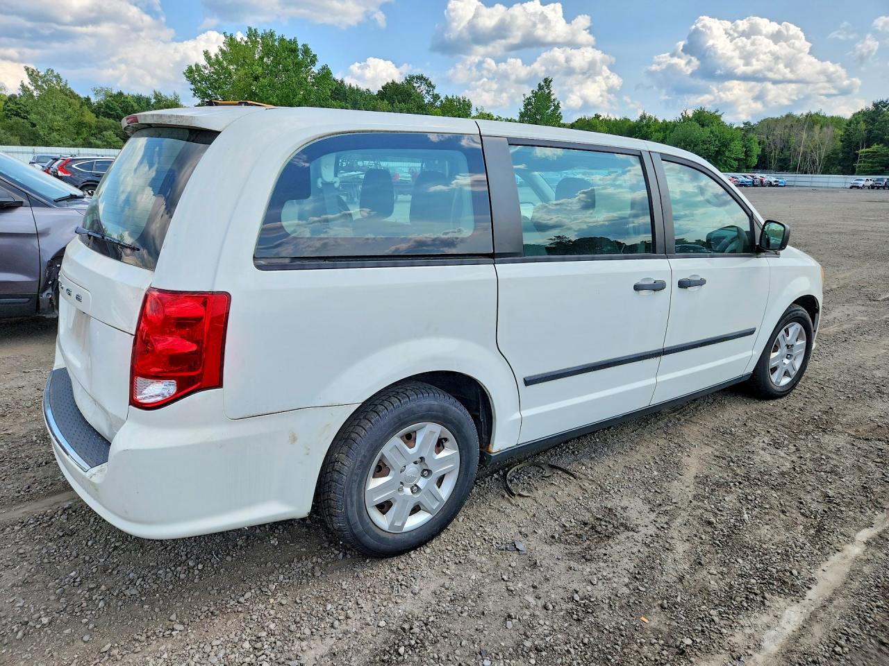 2013 Dodge Grand Caravan Se White vin: 2C4RDGBG8DR588014