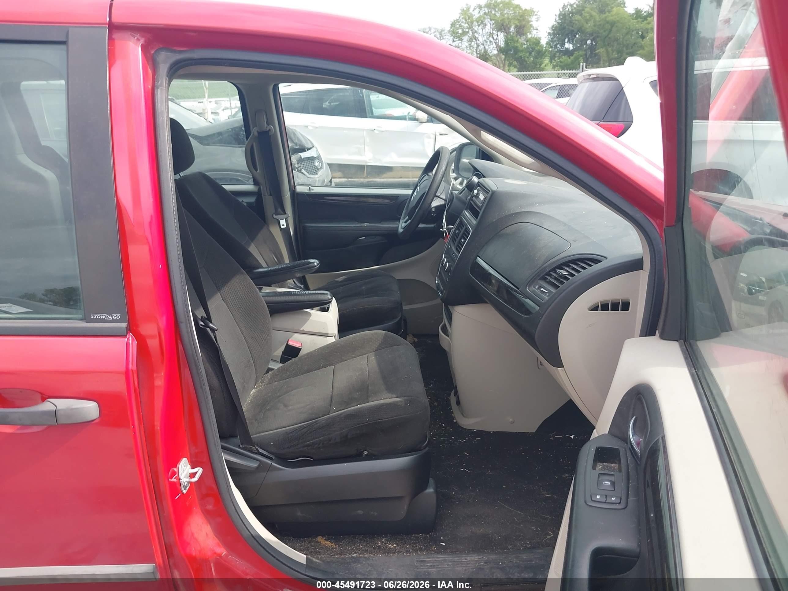 2013 Dodge Grand Caravan American Value Pkg Red vin: 2C4RDGBGXDR543785