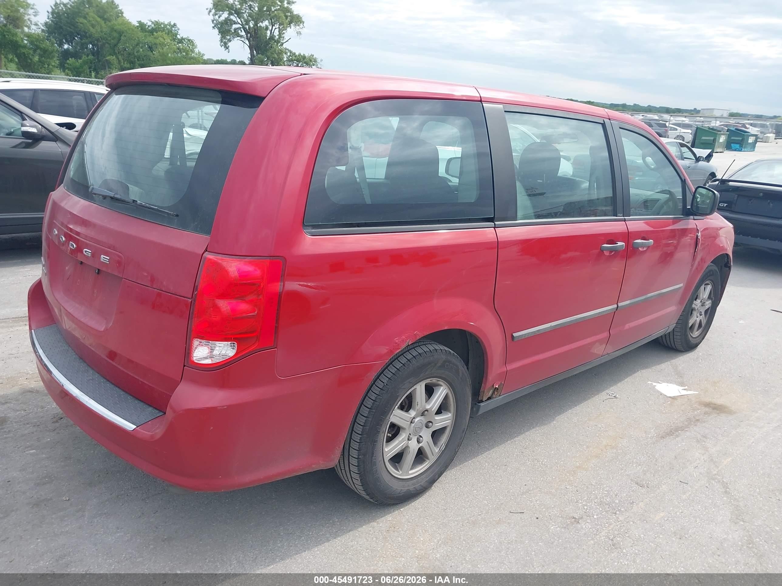 2013 Dodge Grand Caravan American Value Pkg Red vin: 2C4RDGBGXDR543785