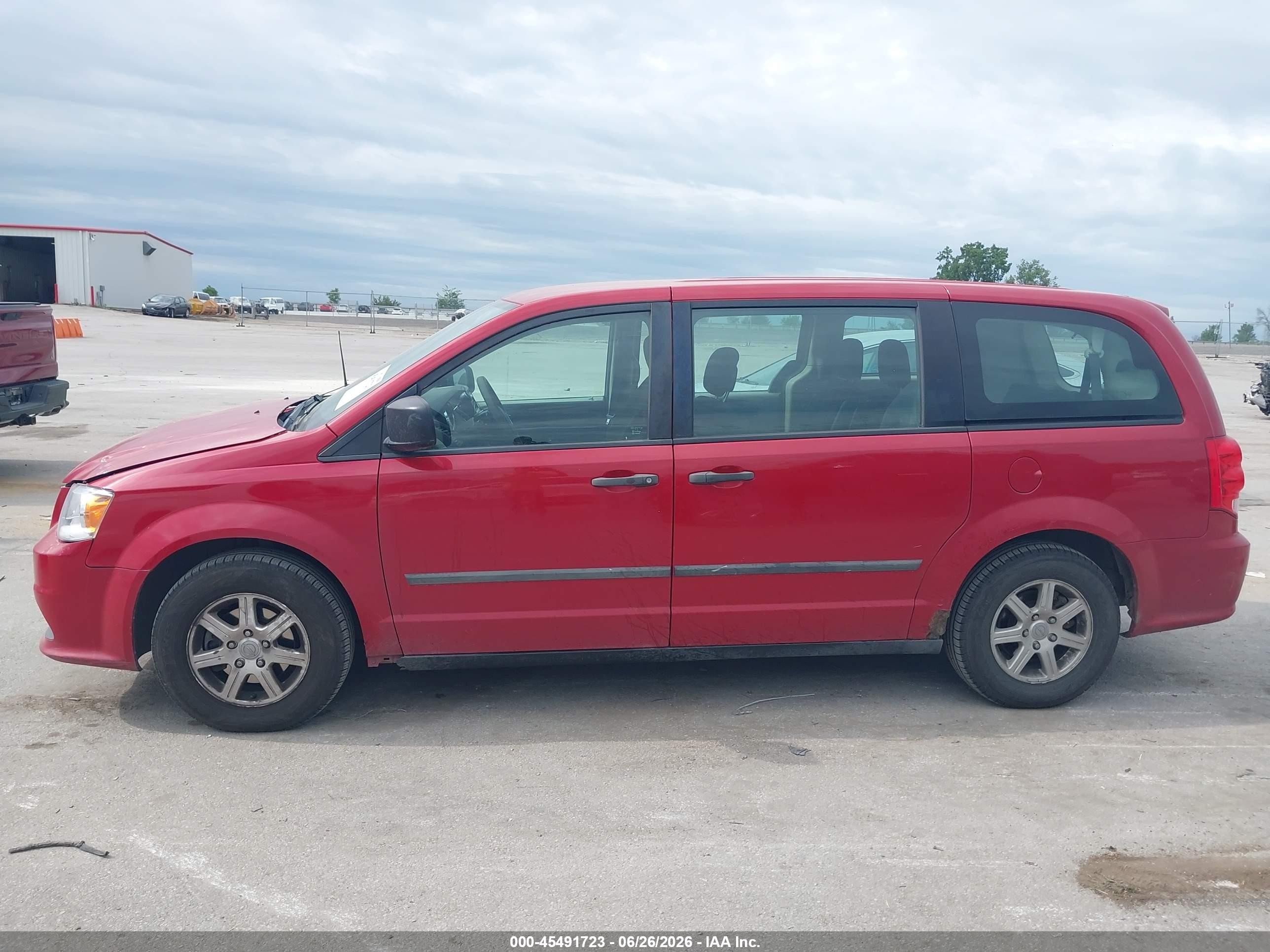 2013 Dodge Grand Caravan American Value Pkg Red vin: 2C4RDGBGXDR543785