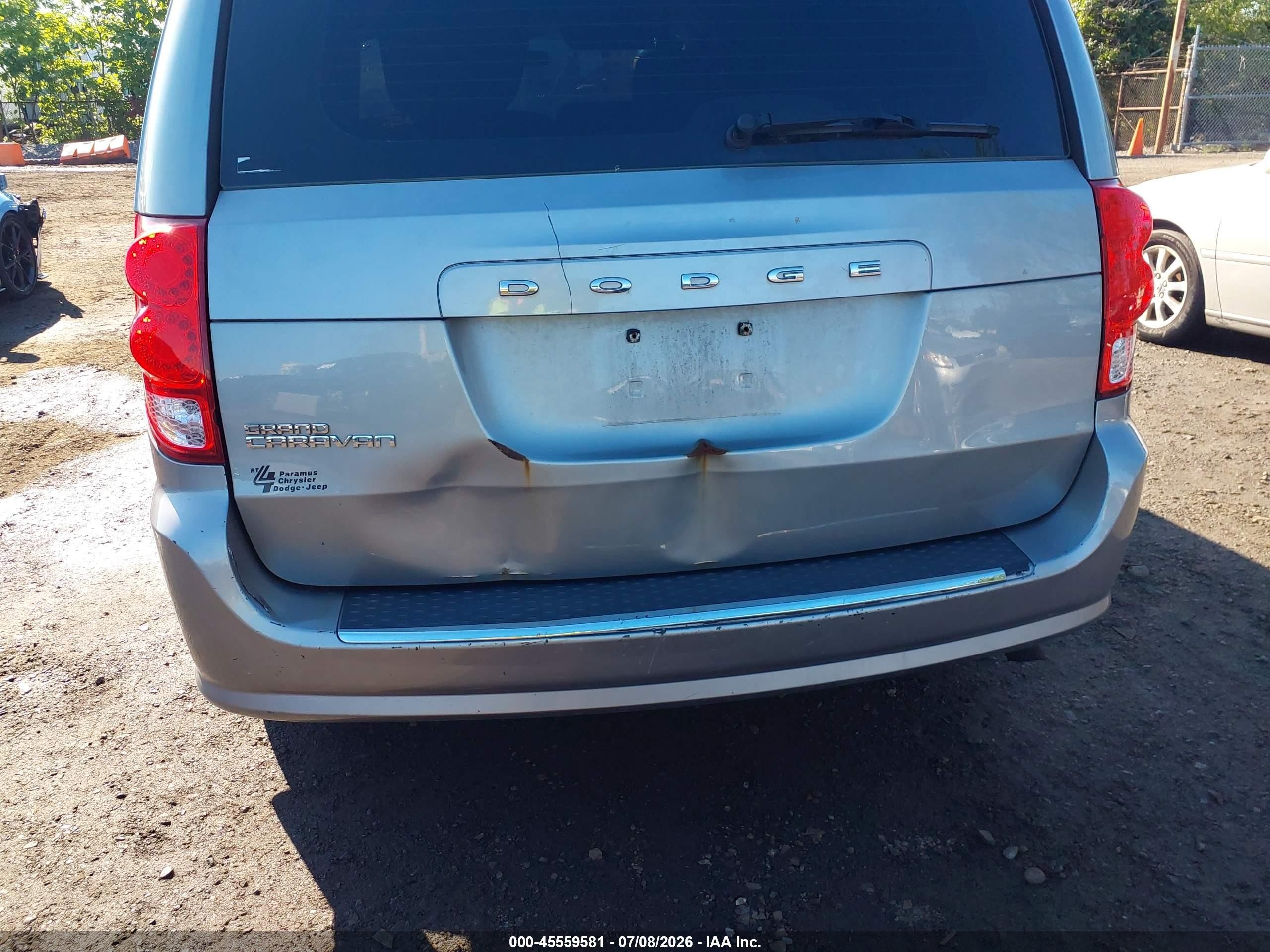 2015 Dodge Grand Caravan American Value Pkg Silver vin: 2C4RDGBGXFR518436