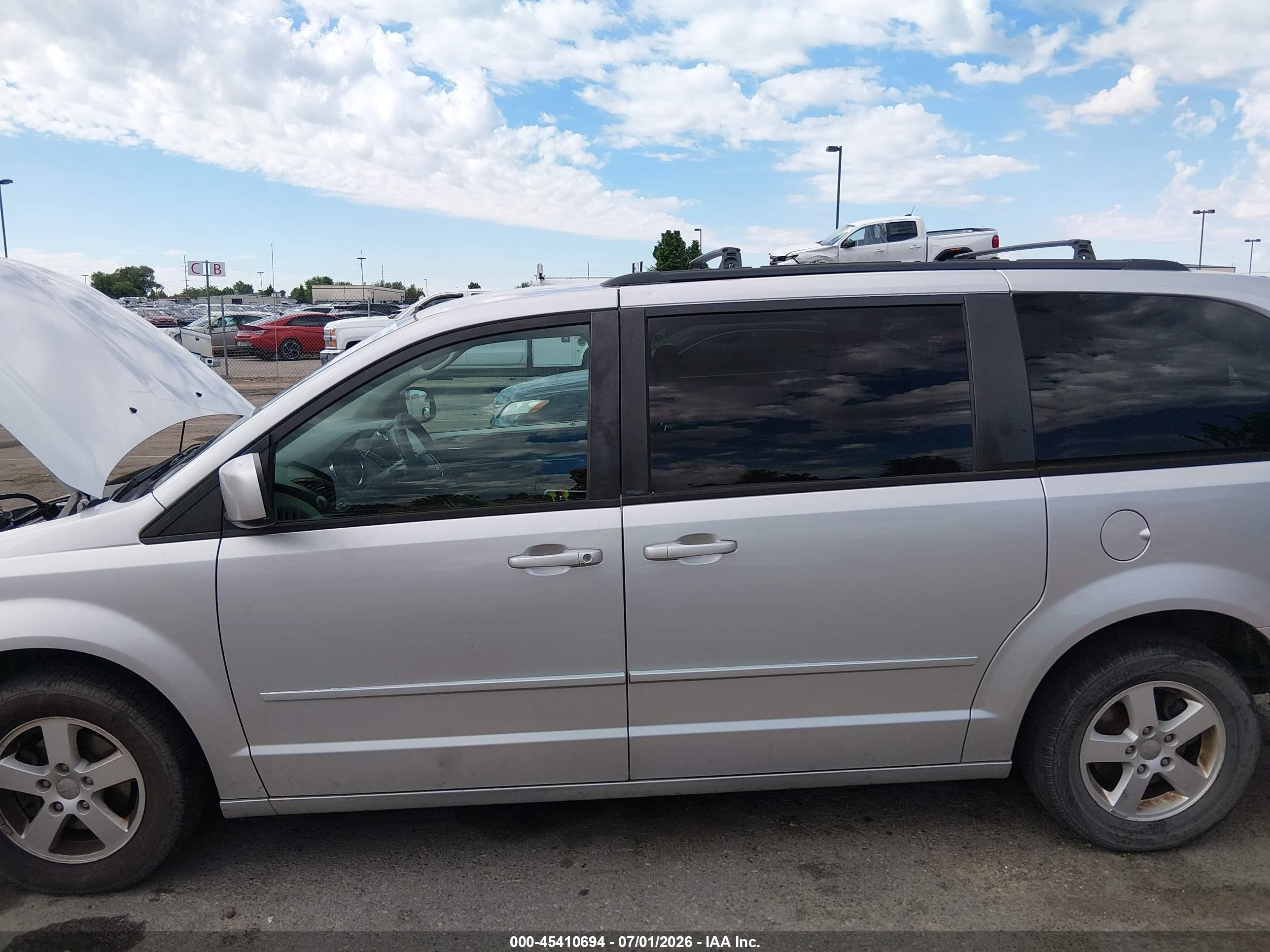 2012 Dodge Grand Caravan Sxt Silver vin: 2C4RDGCG0CR264150