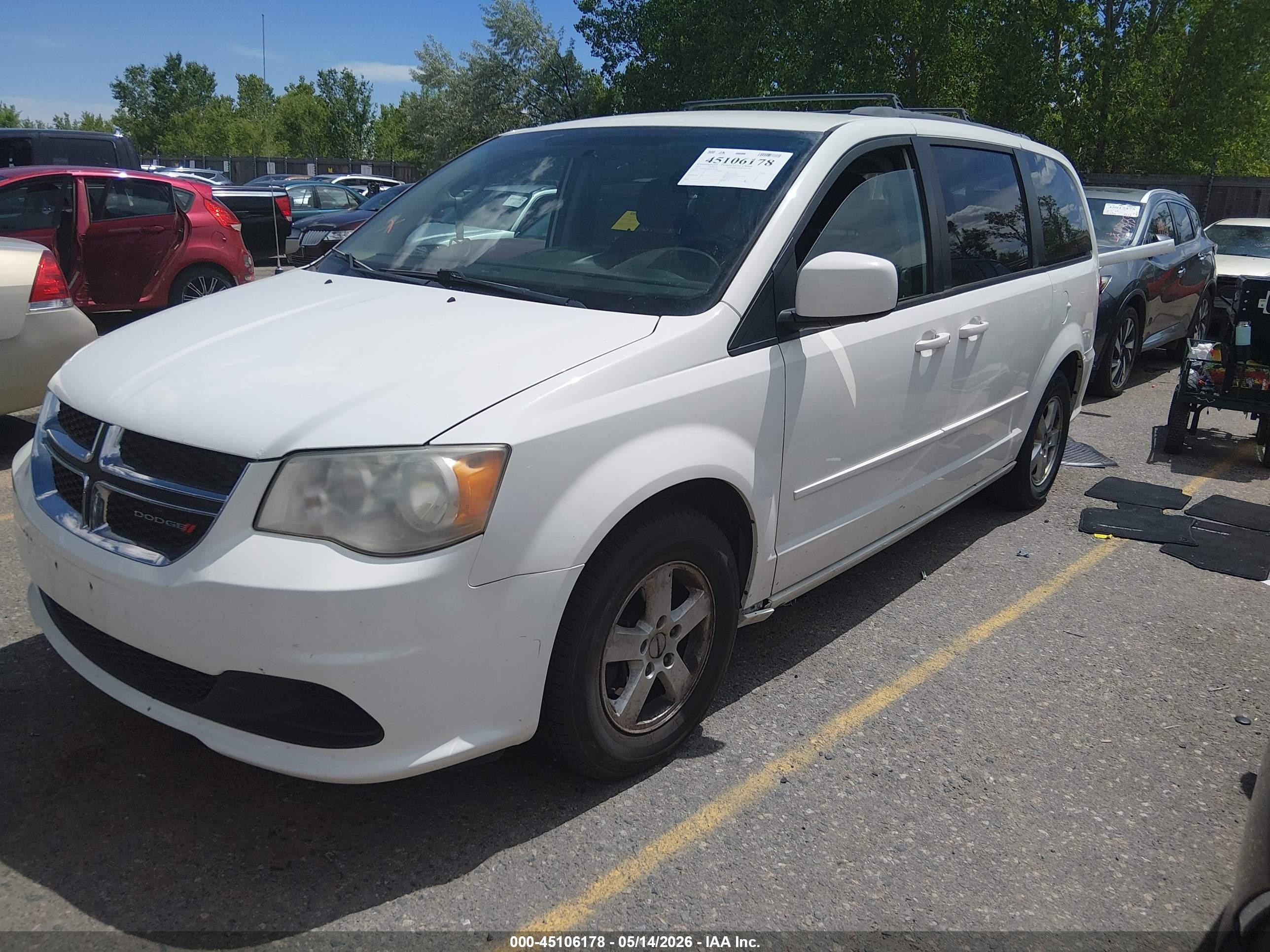 2013 Dodge Grand Caravan Sxt White vin: 2C4RDGCG0DR523382