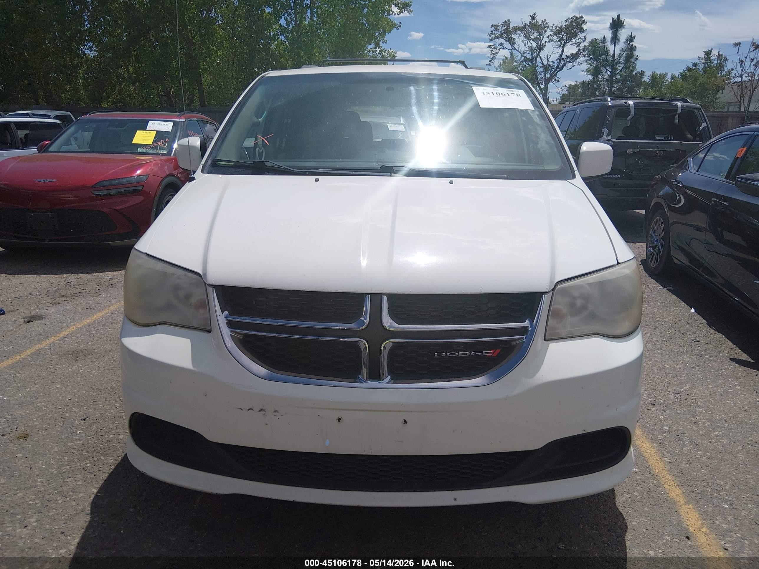 2013 Dodge Grand Caravan Sxt White vin: 2C4RDGCG0DR523382