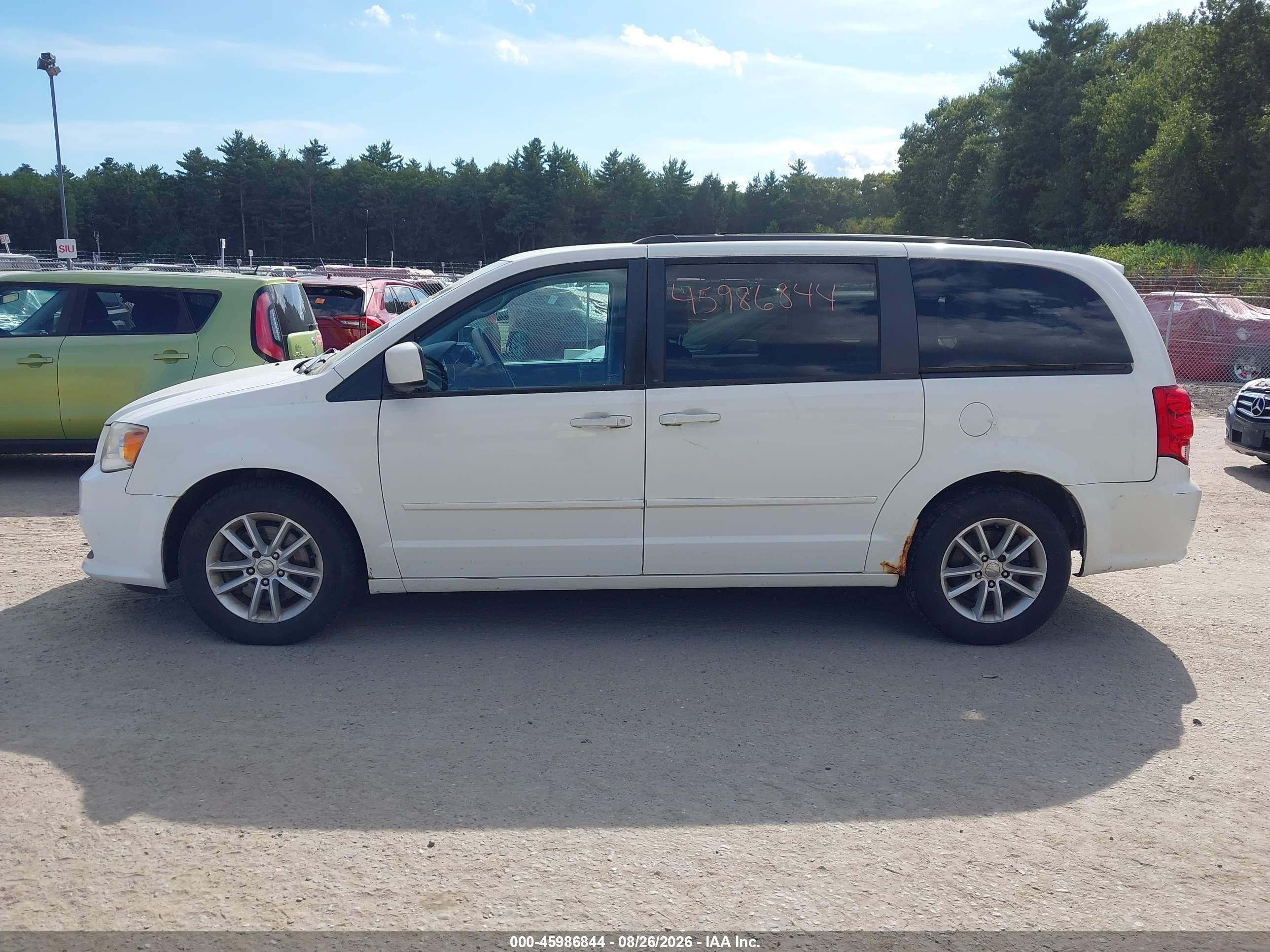 2013 Dodge Grand Caravan Sxt Белый vin: 2C4RDGCG0DR748532