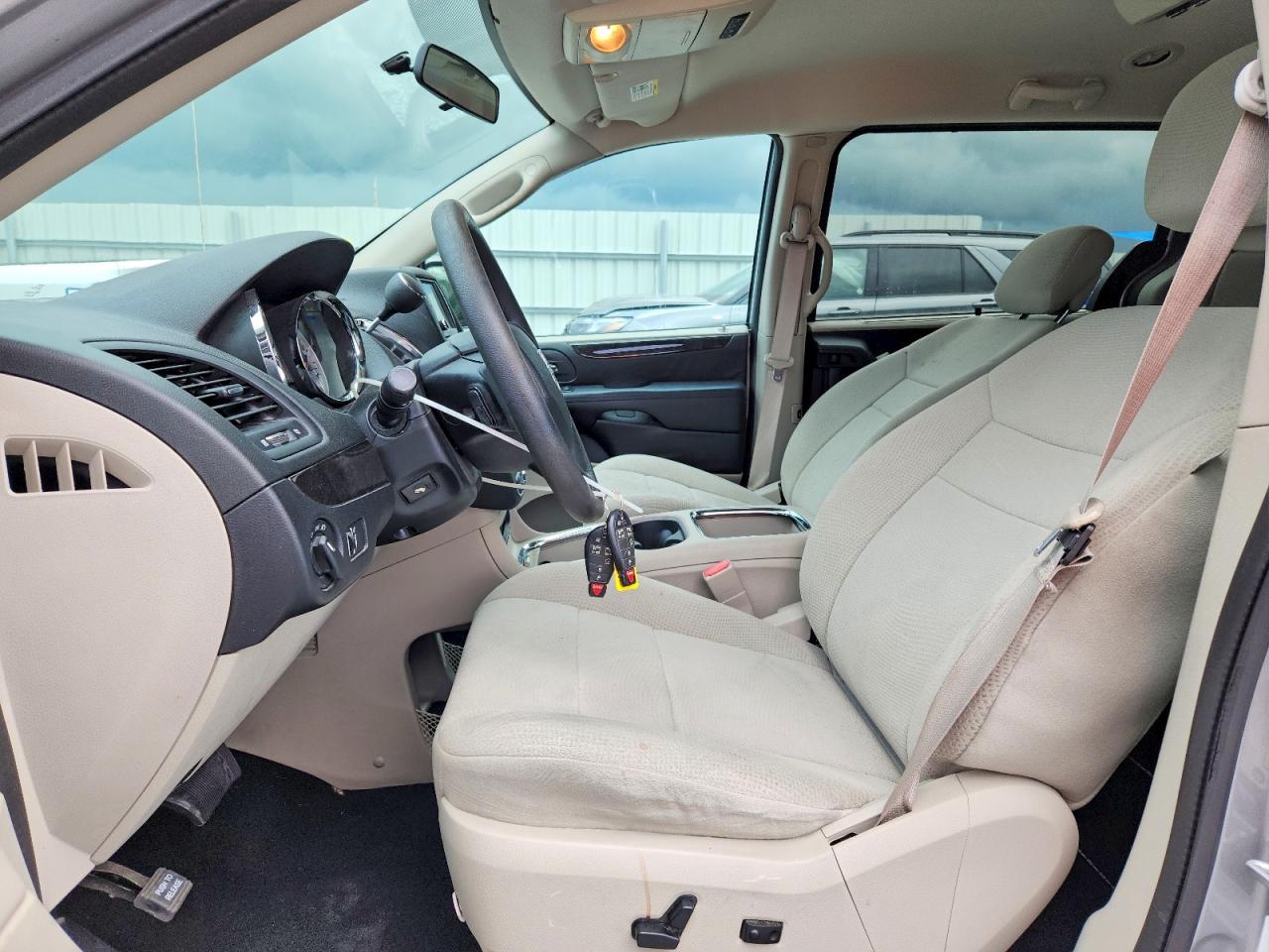 2013 Dodge Grand Caravan Sxt Silver vin: 2C4RDGCG0DR800662