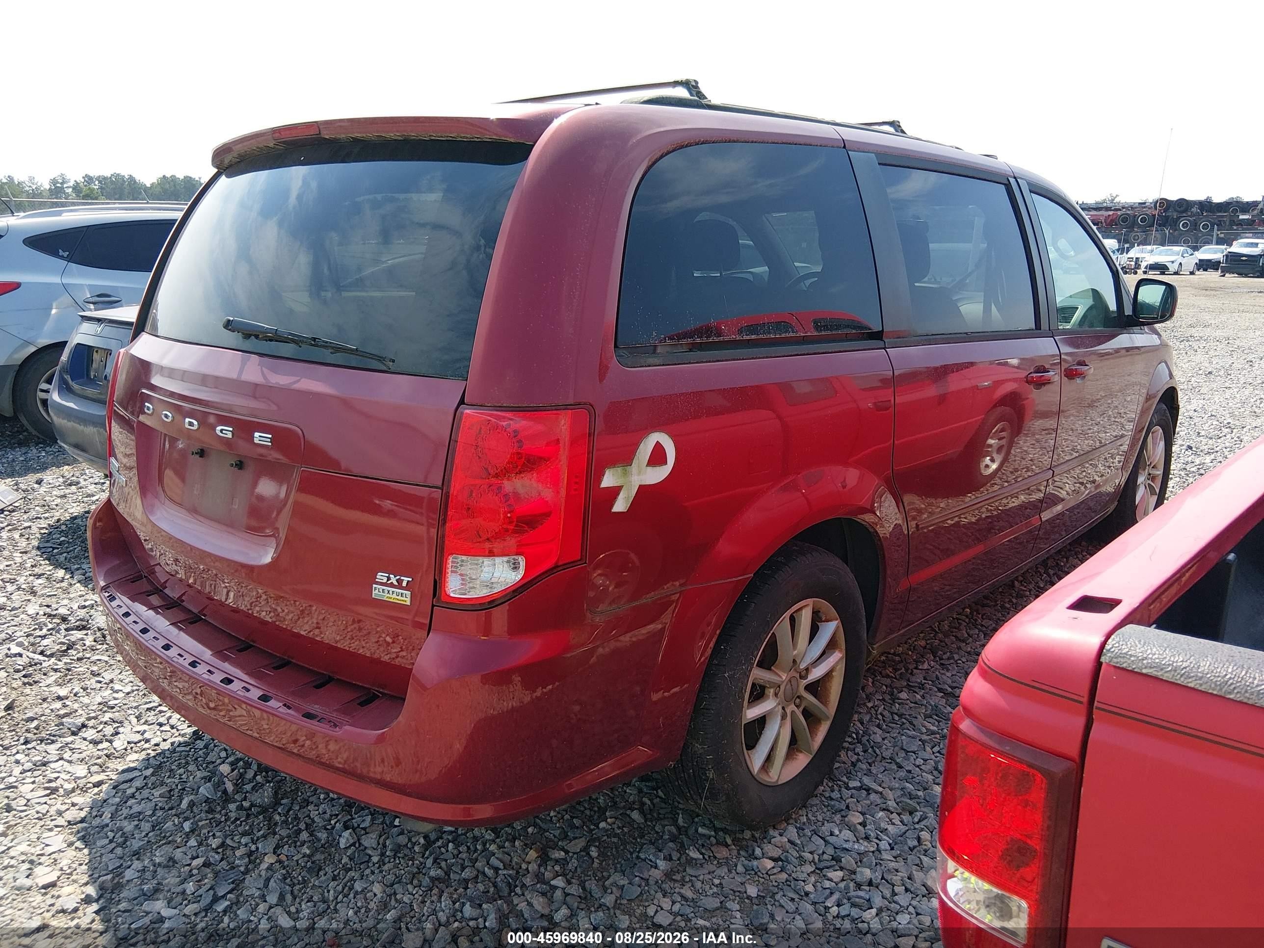 2014 Dodge Grand Caravan Sxt Red vin: 2C4RDGCG0ER128510