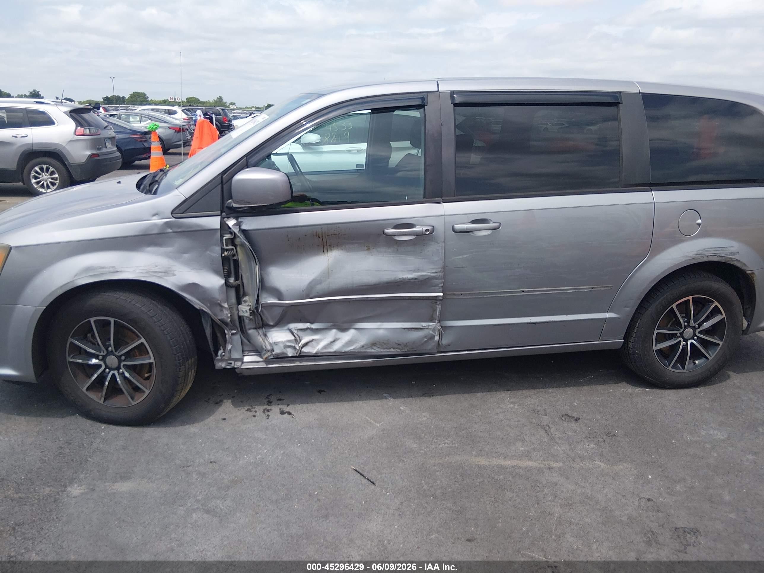2014 Dodge Grand Caravan Sxt Серый vin: 2C4RDGCG0ER137188