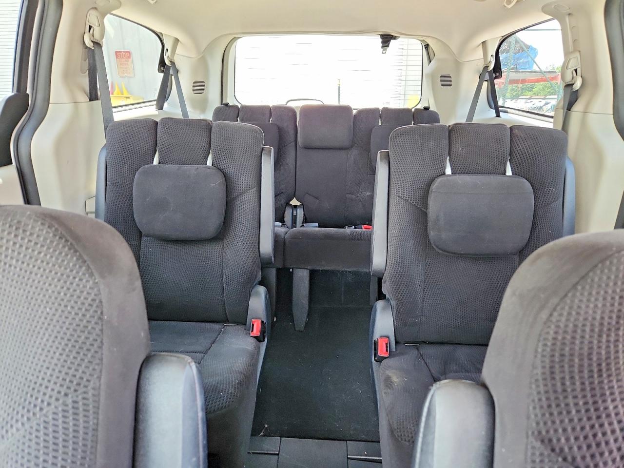 2014 Dodge Grand Caravan Sxt Silver vin: 2C4RDGCG0ER170269