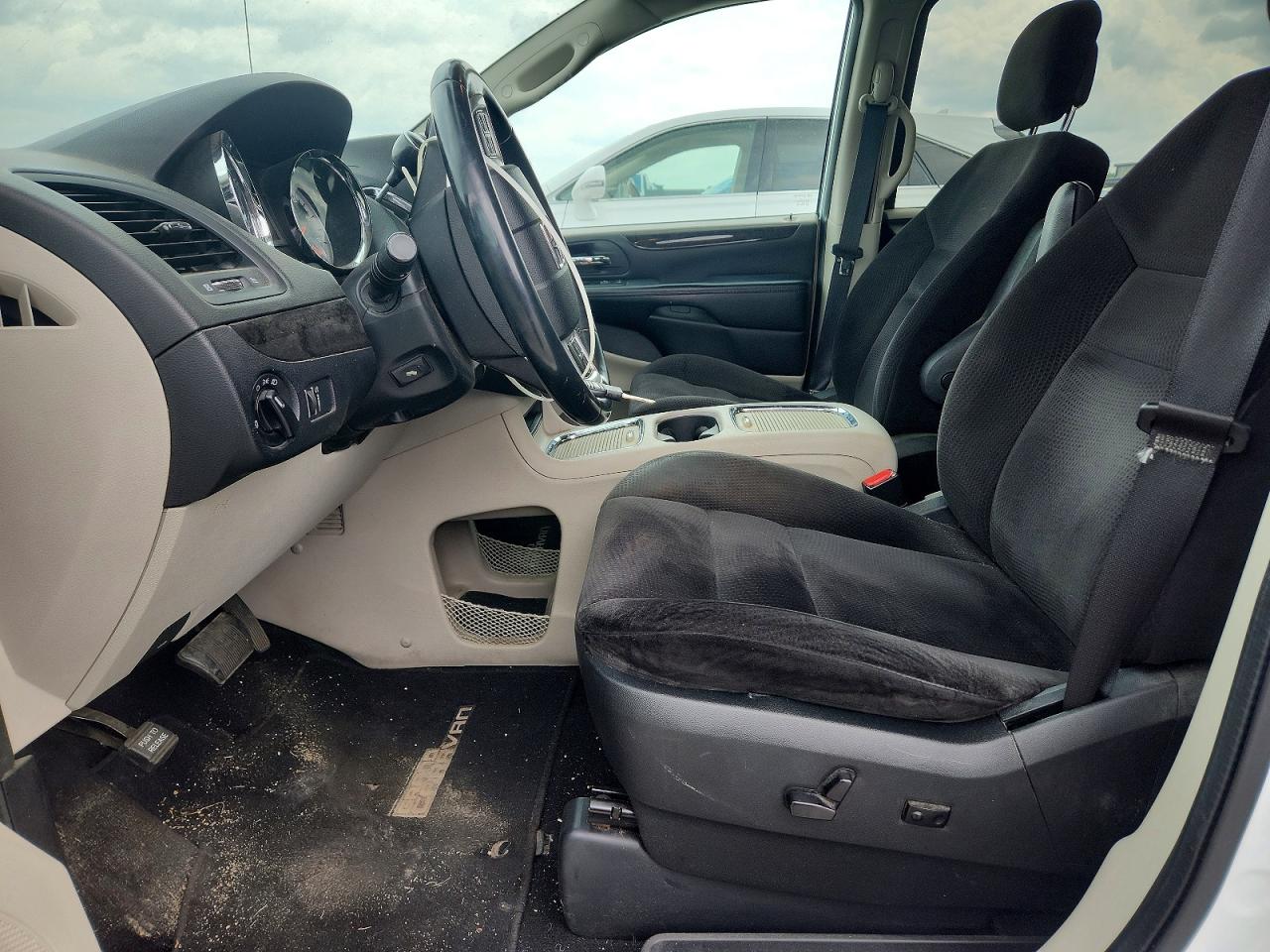2014 Dodge Grand Caravan Sxt White vin: 2C4RDGCG0ER244077